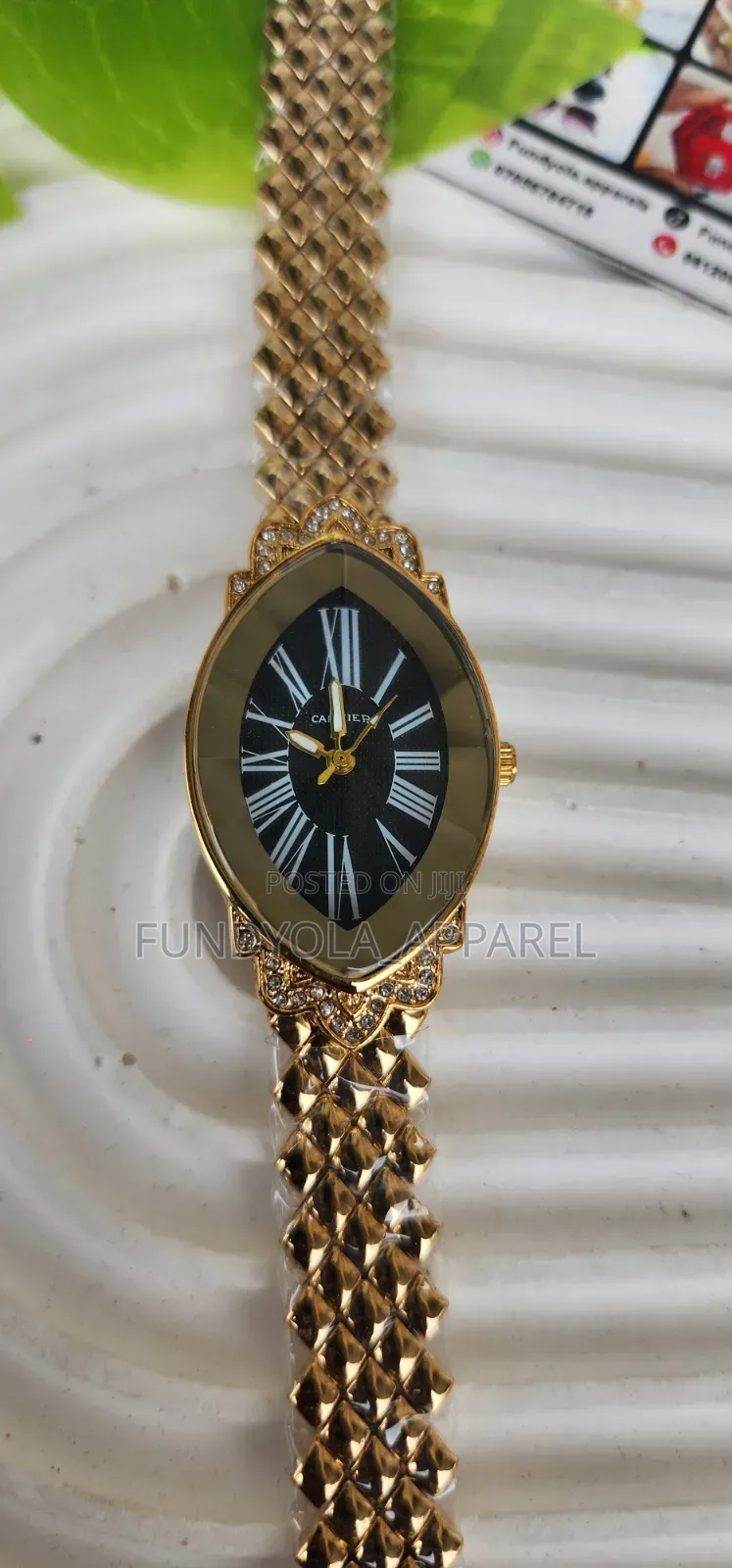 Luxury Ladies Gold Wristwatch