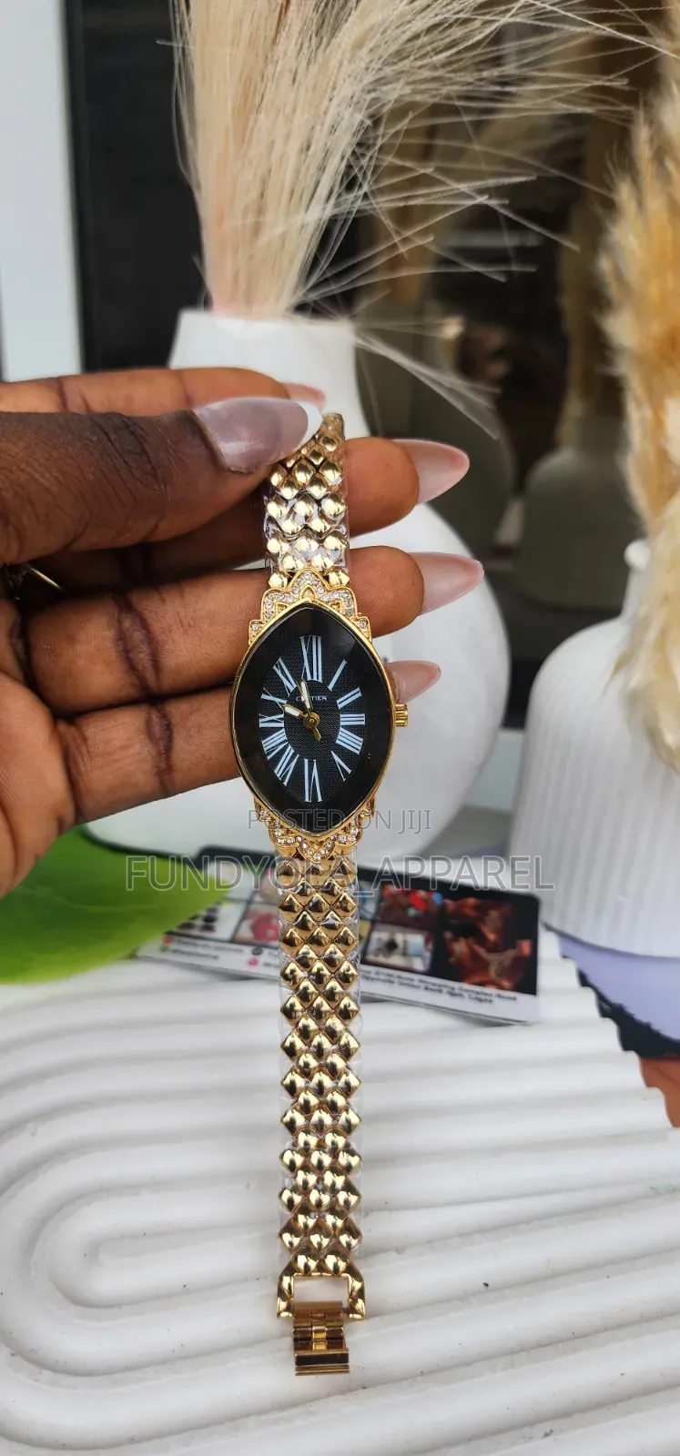 Luxury Ladies Gold Wristwatch