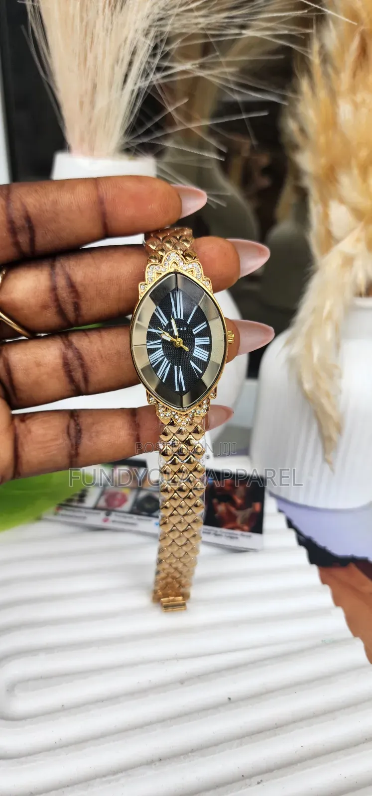 Luxury Ladies Gold Wristwatch