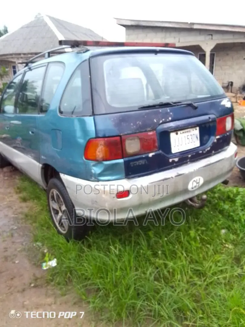 Toyota Picnic 2.0 FWD 2005 Blue