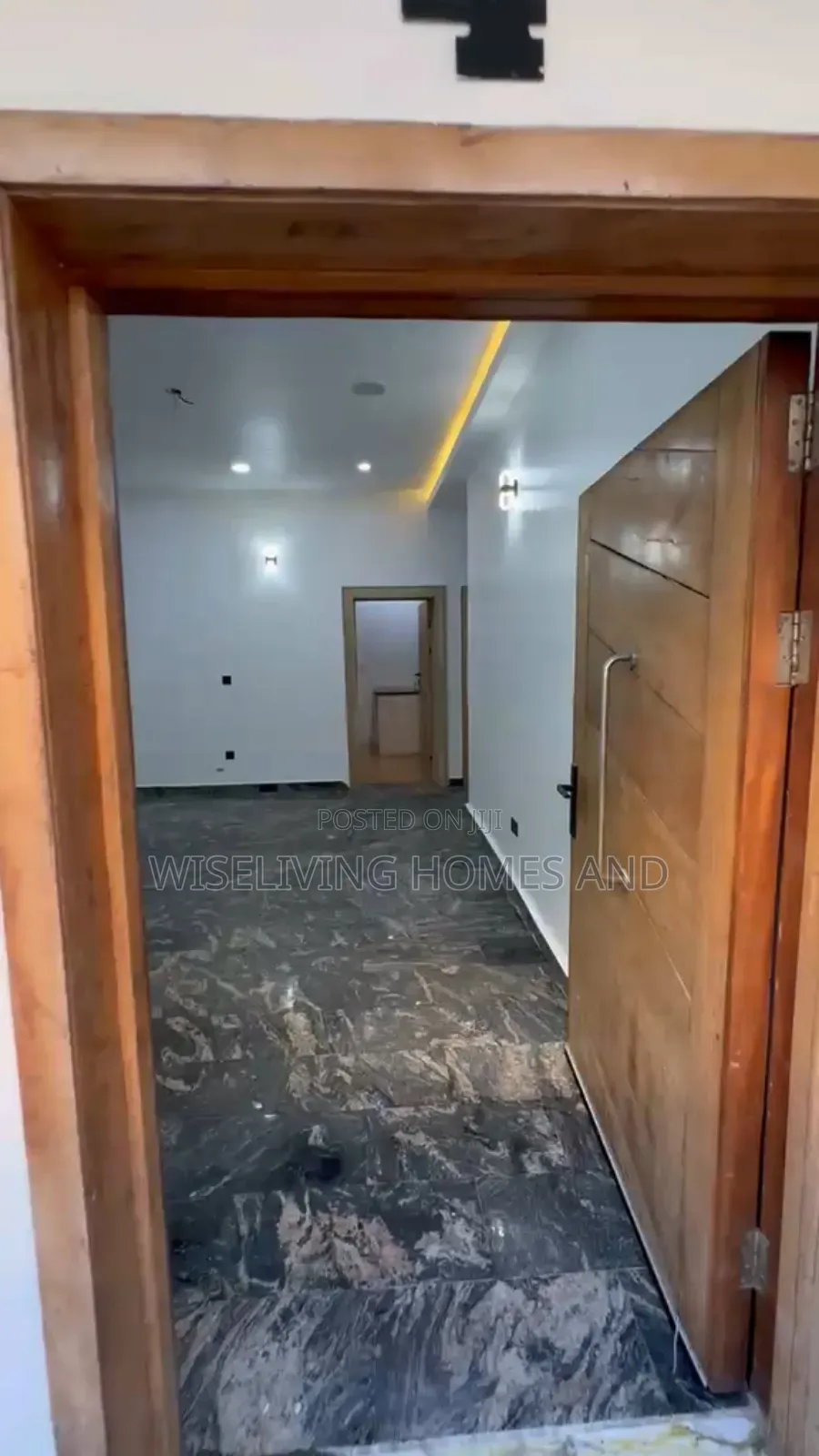 2bdrm Block of Flats in Osapa London Lekki, Bucknor for rent