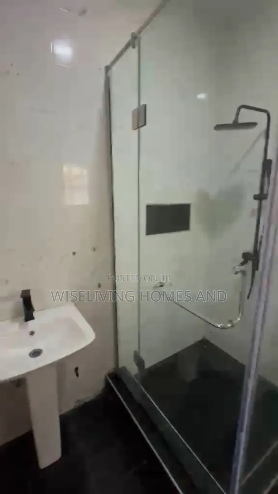 2bdrm Block of Flats in Osapa London Lekki, Bucknor for rent