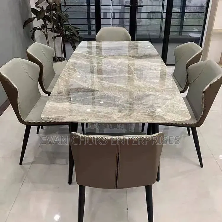 Beautiful Dining Table and Chairs