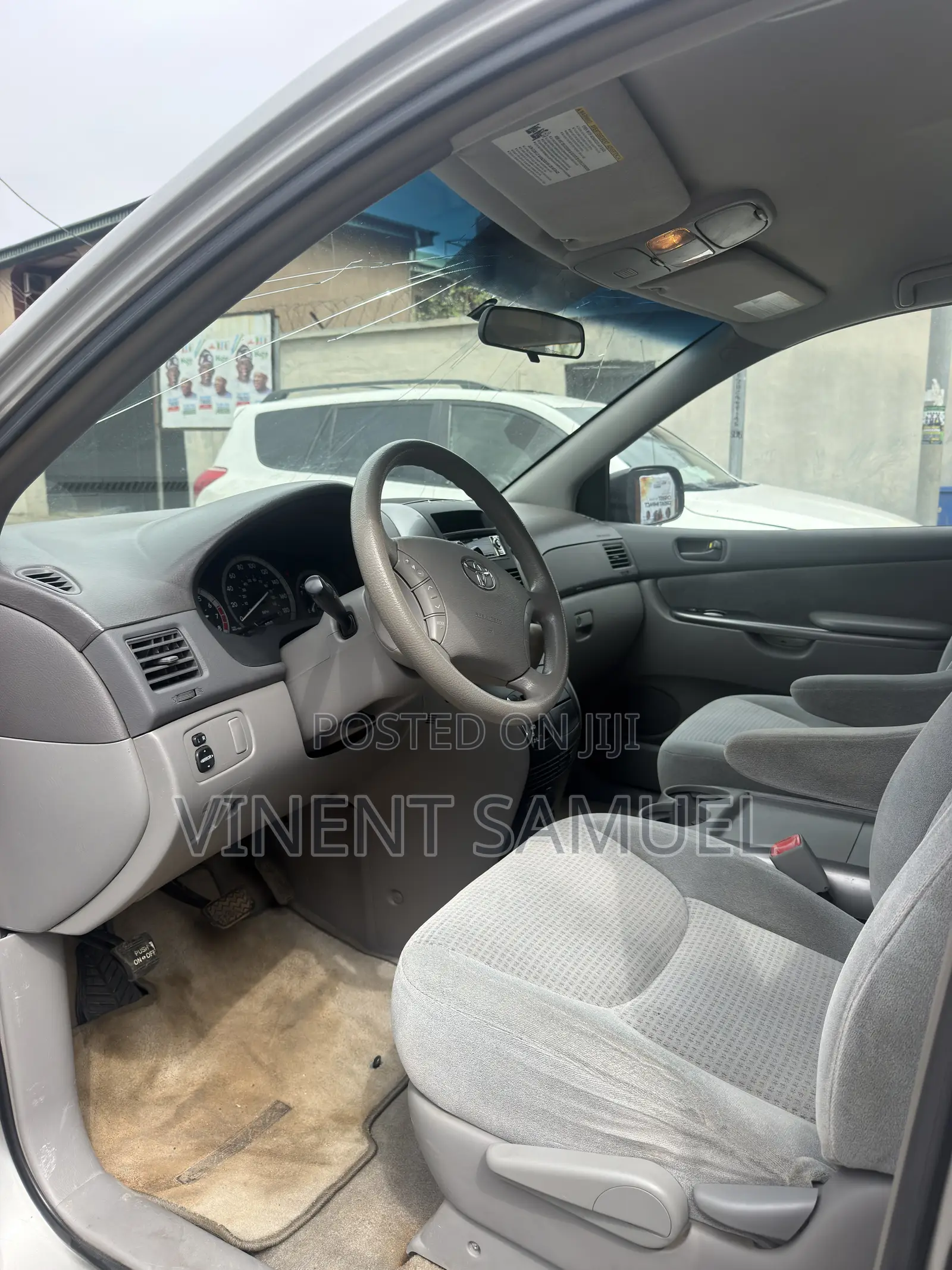 Toyota Sienna 2004 Gold