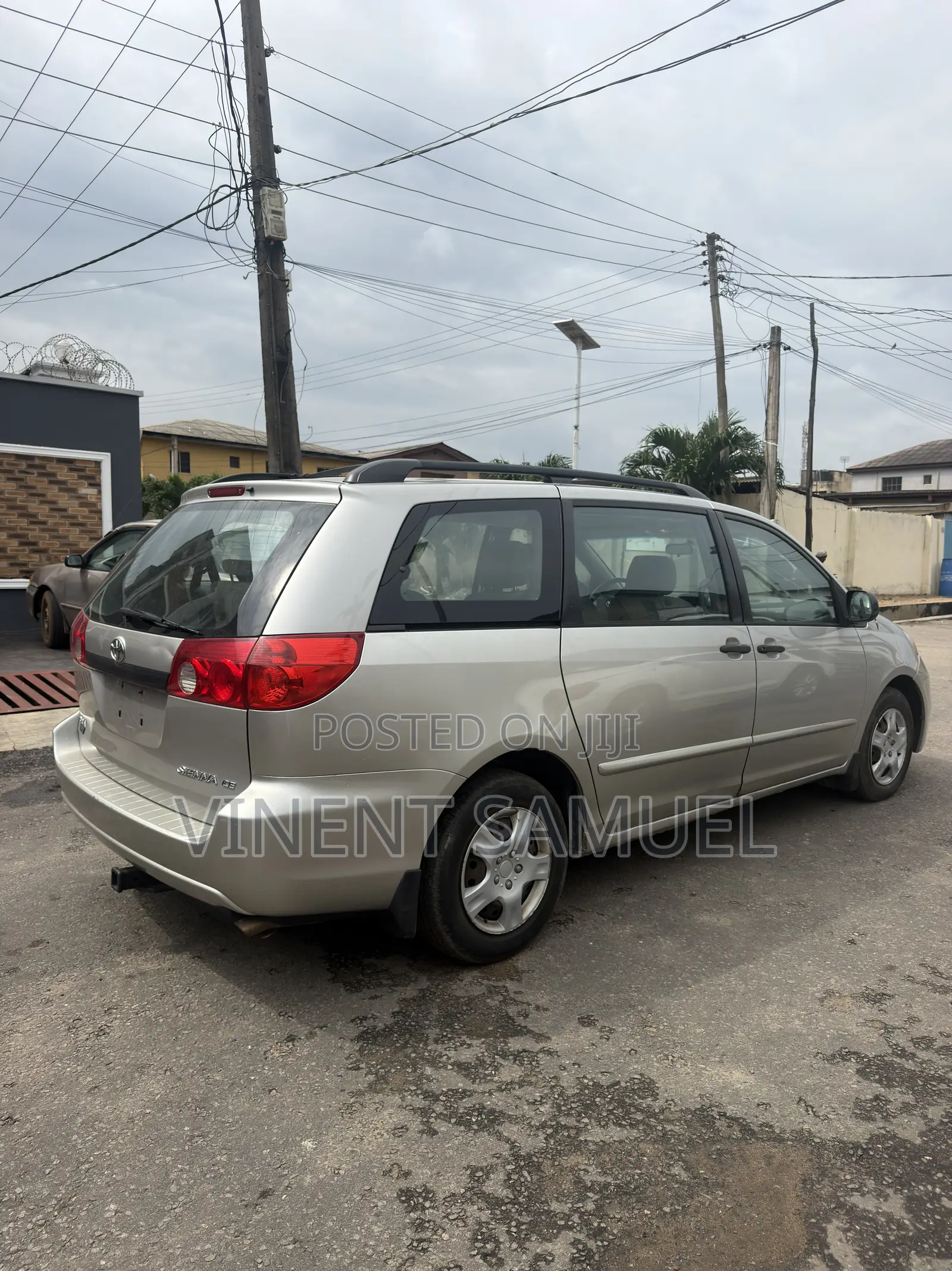 Toyota Sienna 2004 Gold