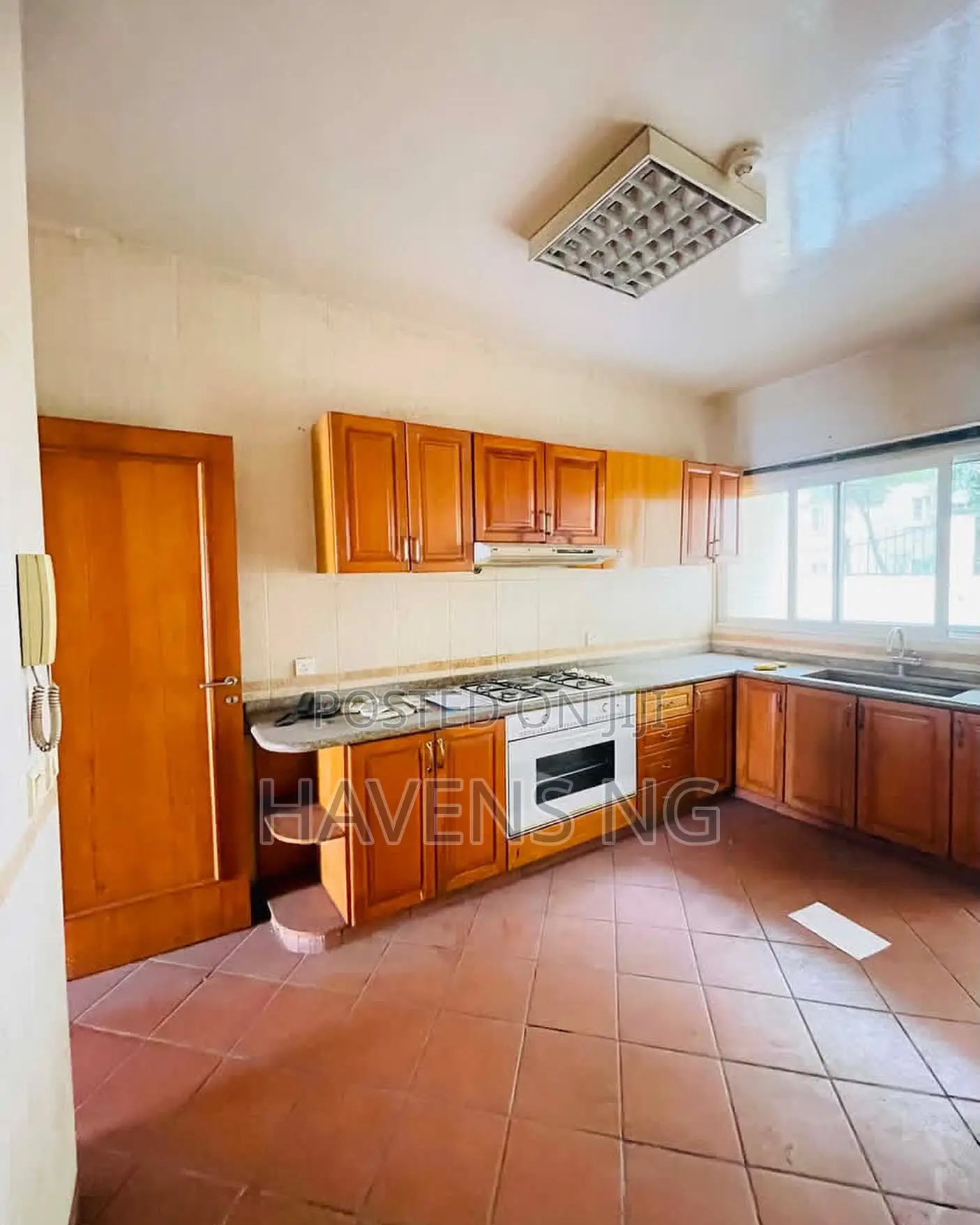 3bdrm Apartment in 2nd Avenue Extension for sale