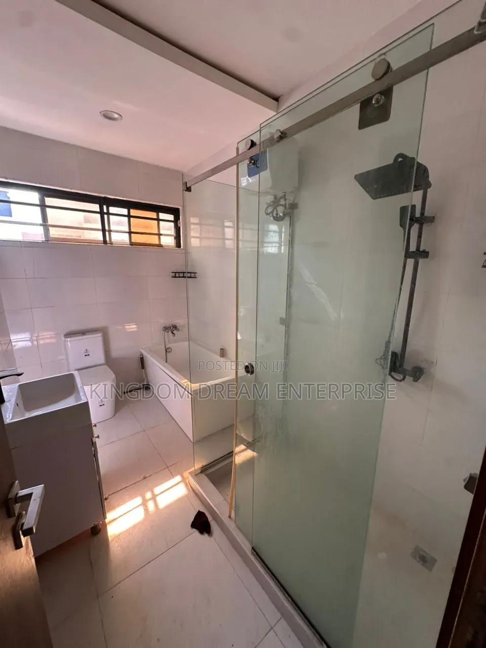 4bdrm Townhouse / Terrace in Ologolo Lekki Lagos for rent