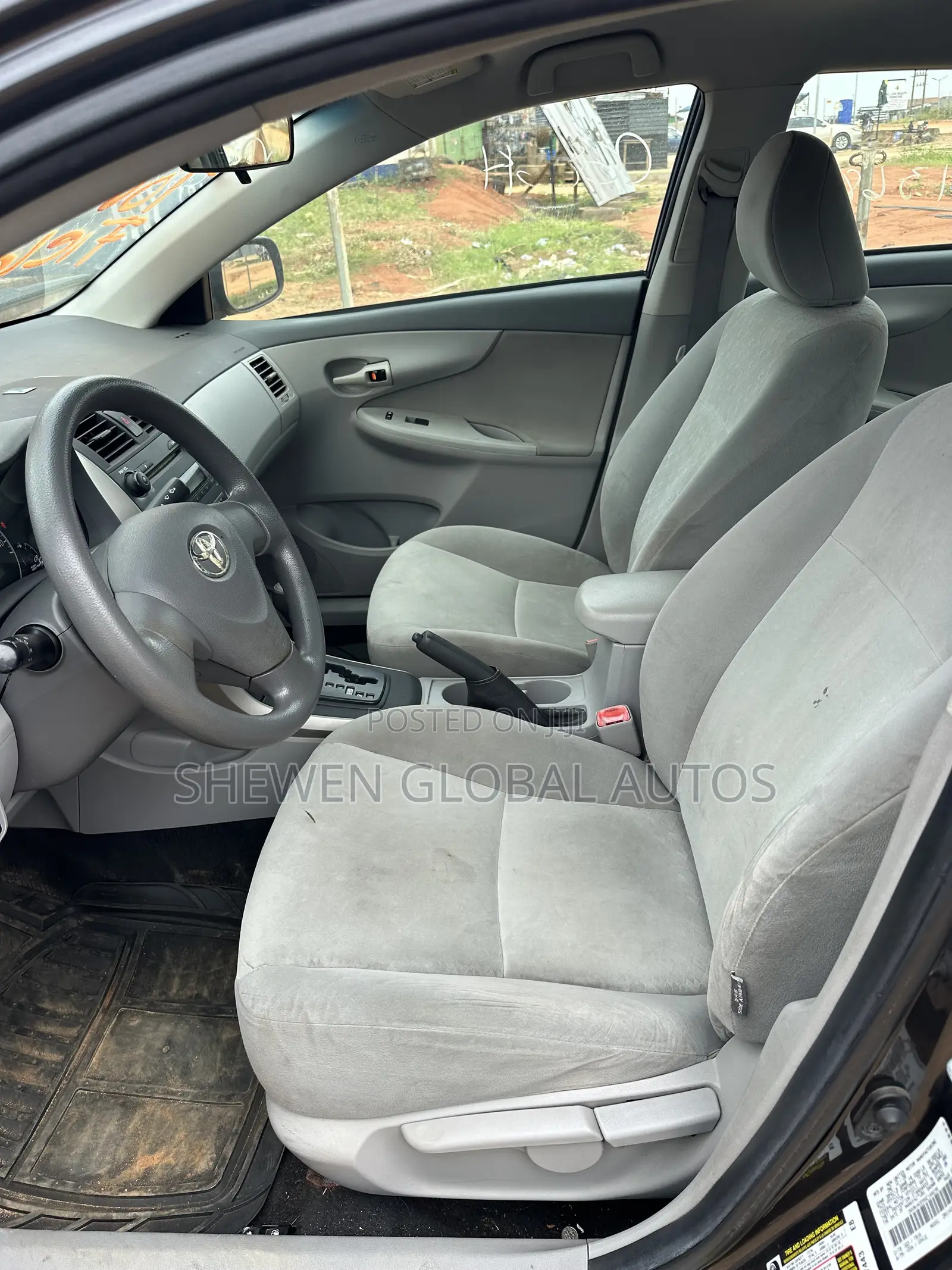 Toyota Corolla LE 4dr Sedan (1.8L 4 cyl 4A) 2009 Gray