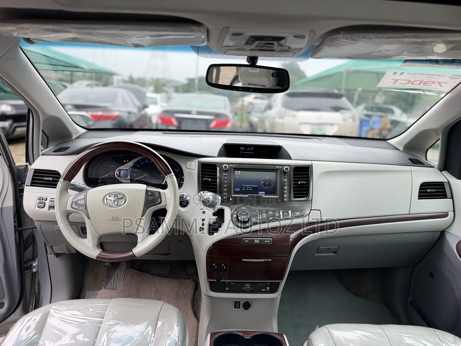 Toyota Sienna Limited AWD 7-Passenger 2013 Silver