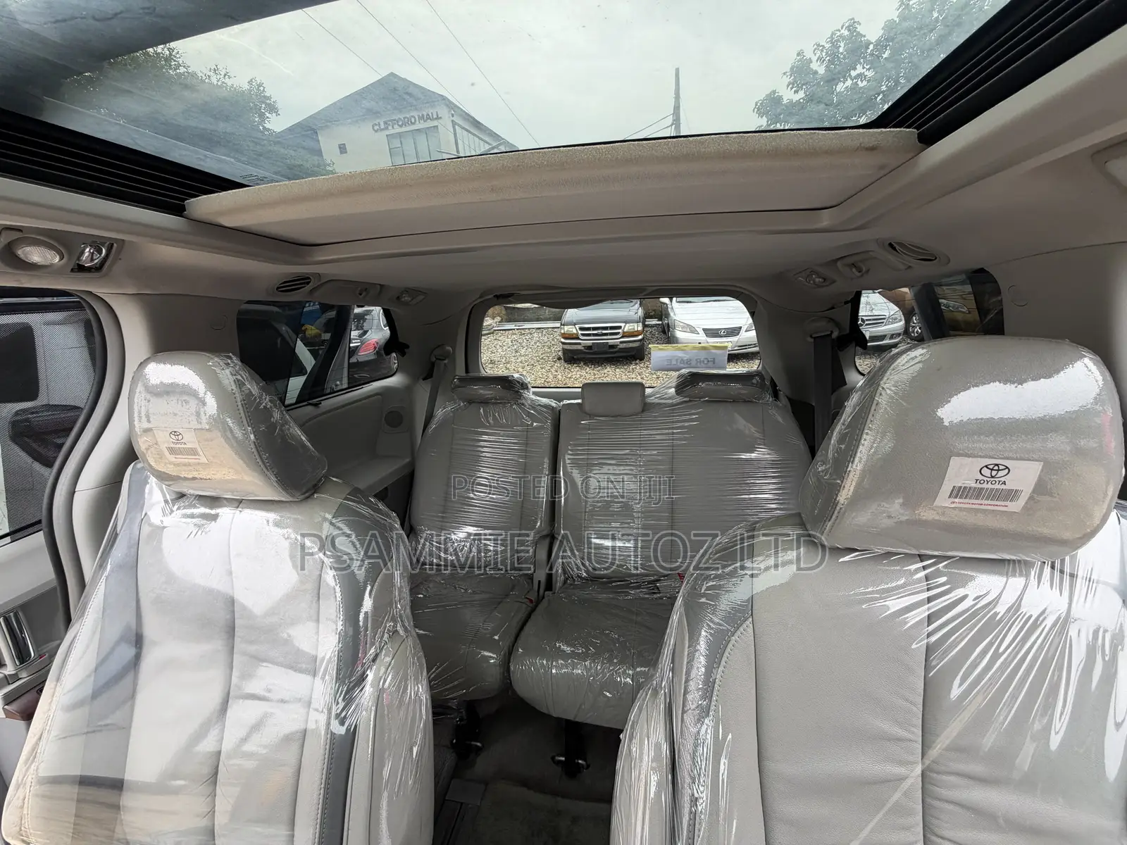 Toyota Sienna Limited AWD 7-Passenger 2013 Silver