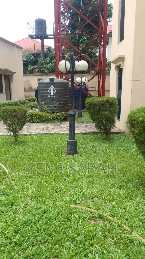 8bdrm Duplex in Abacha for rent