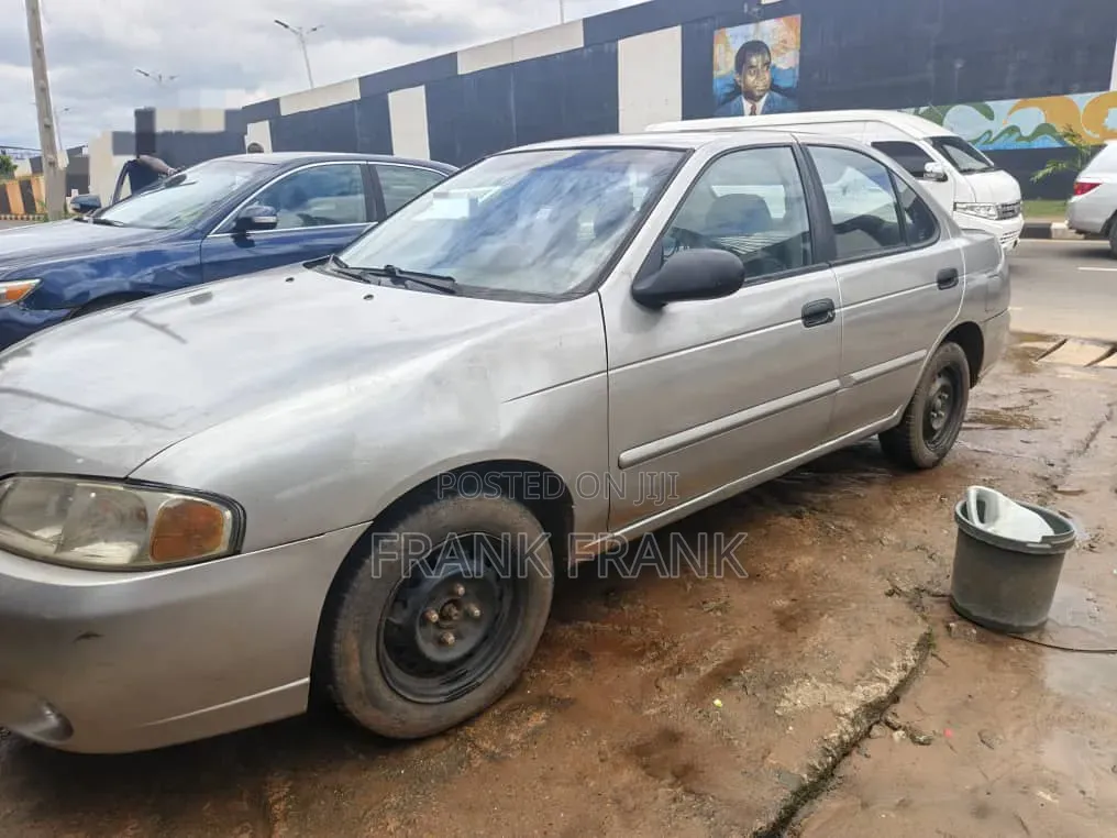Nissan Sentra SE 2000 Silver
