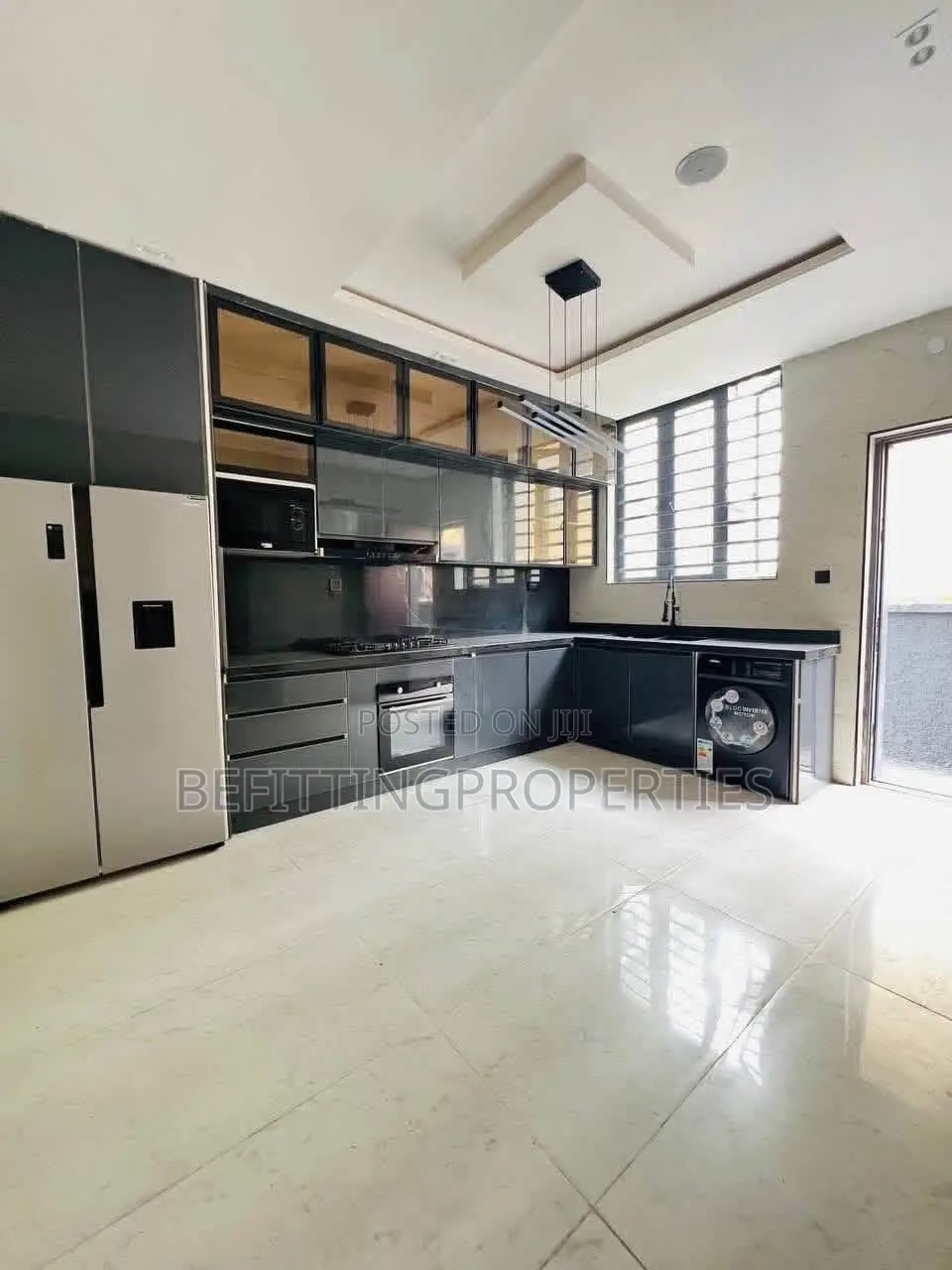 5bdrm Duplex in Lekki for sale