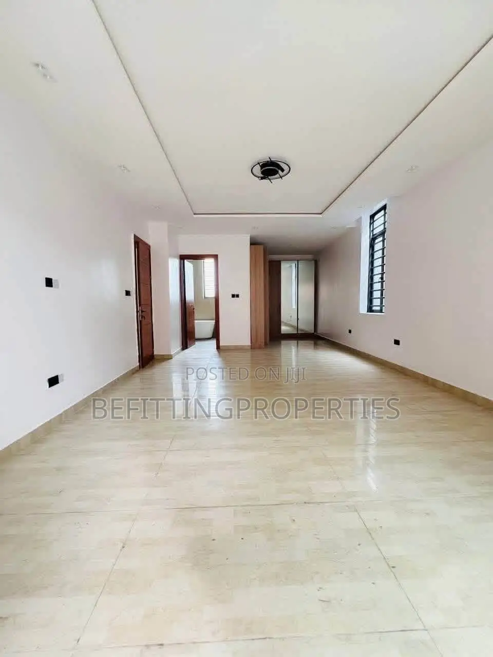 5bdrm Duplex in Lekki for sale