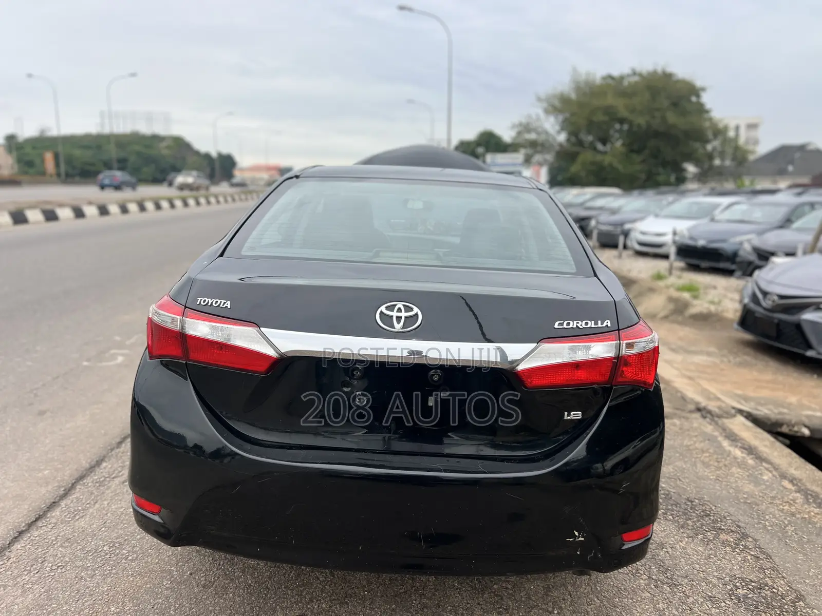 Toyota Corolla LE 4dr Sedan (1.8L 4cyl CVT) 2015 Black