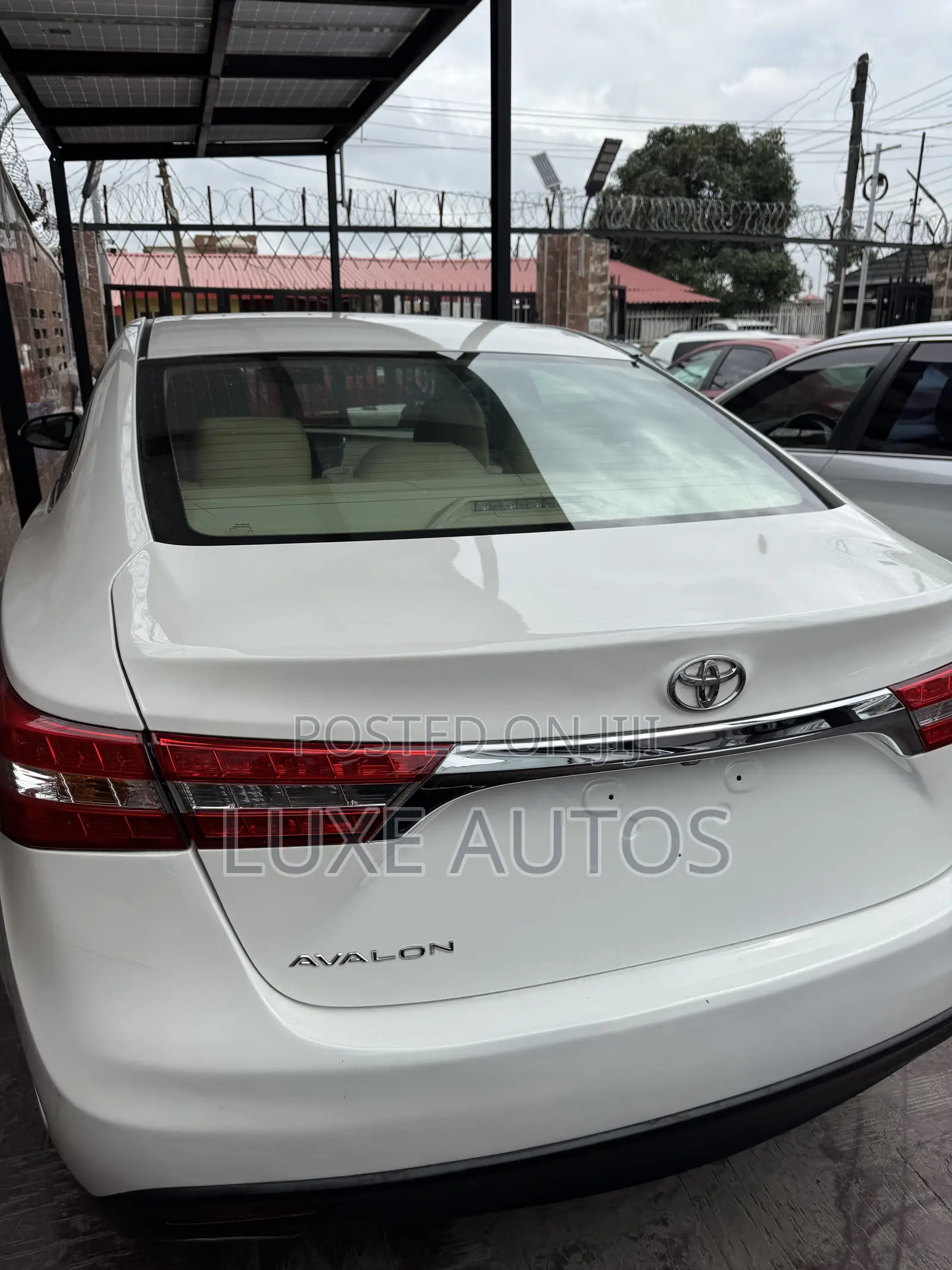 Toyota Avalon 2014 White