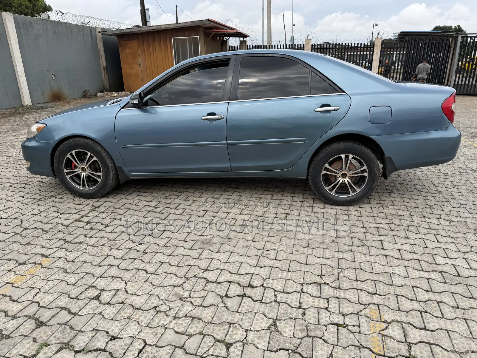 Toyota Camry LE 4dr Sedan (2.4L 4cyl 4A) 2004 Blue