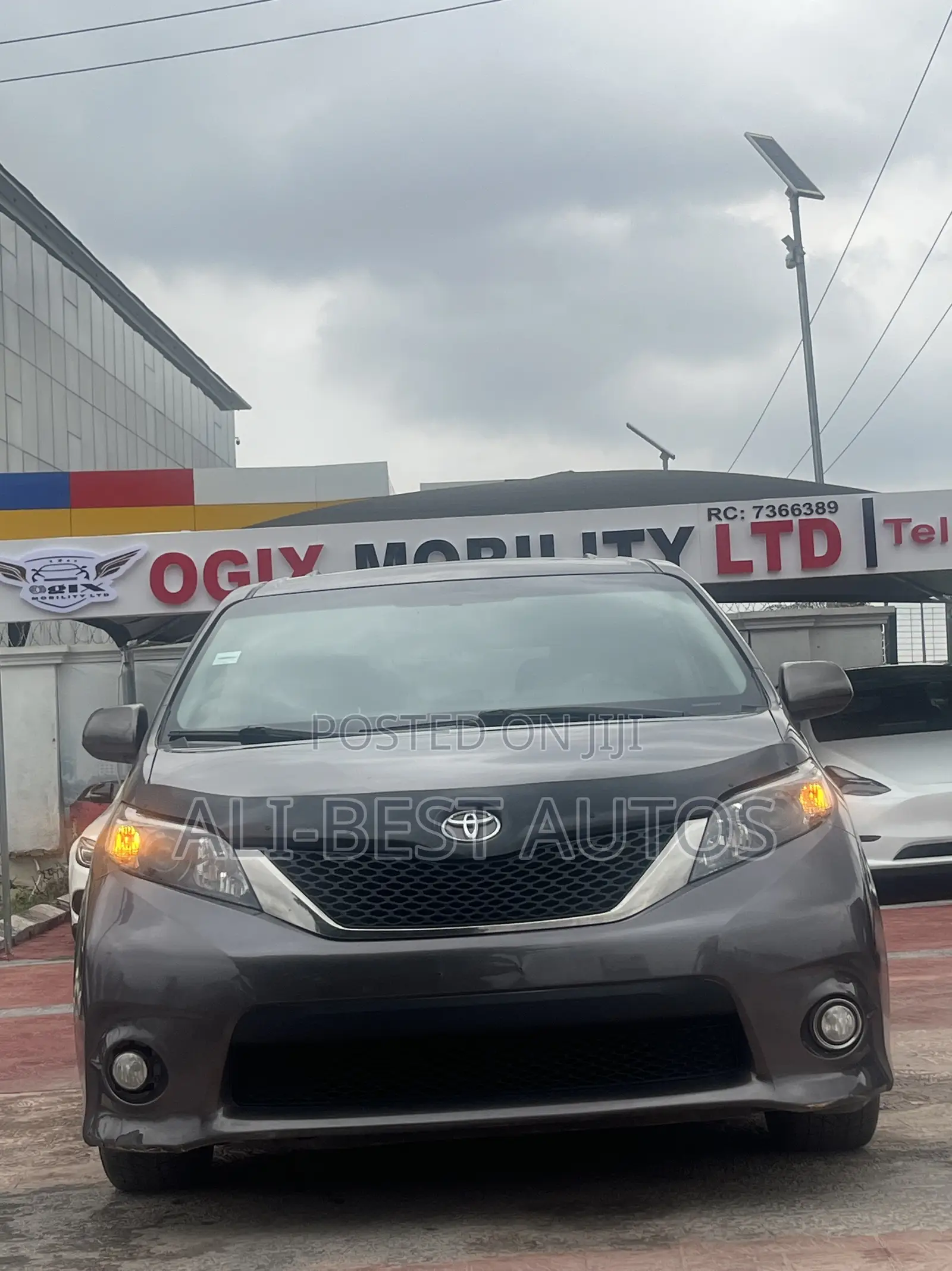 Toyota Sienna 2013 Gray