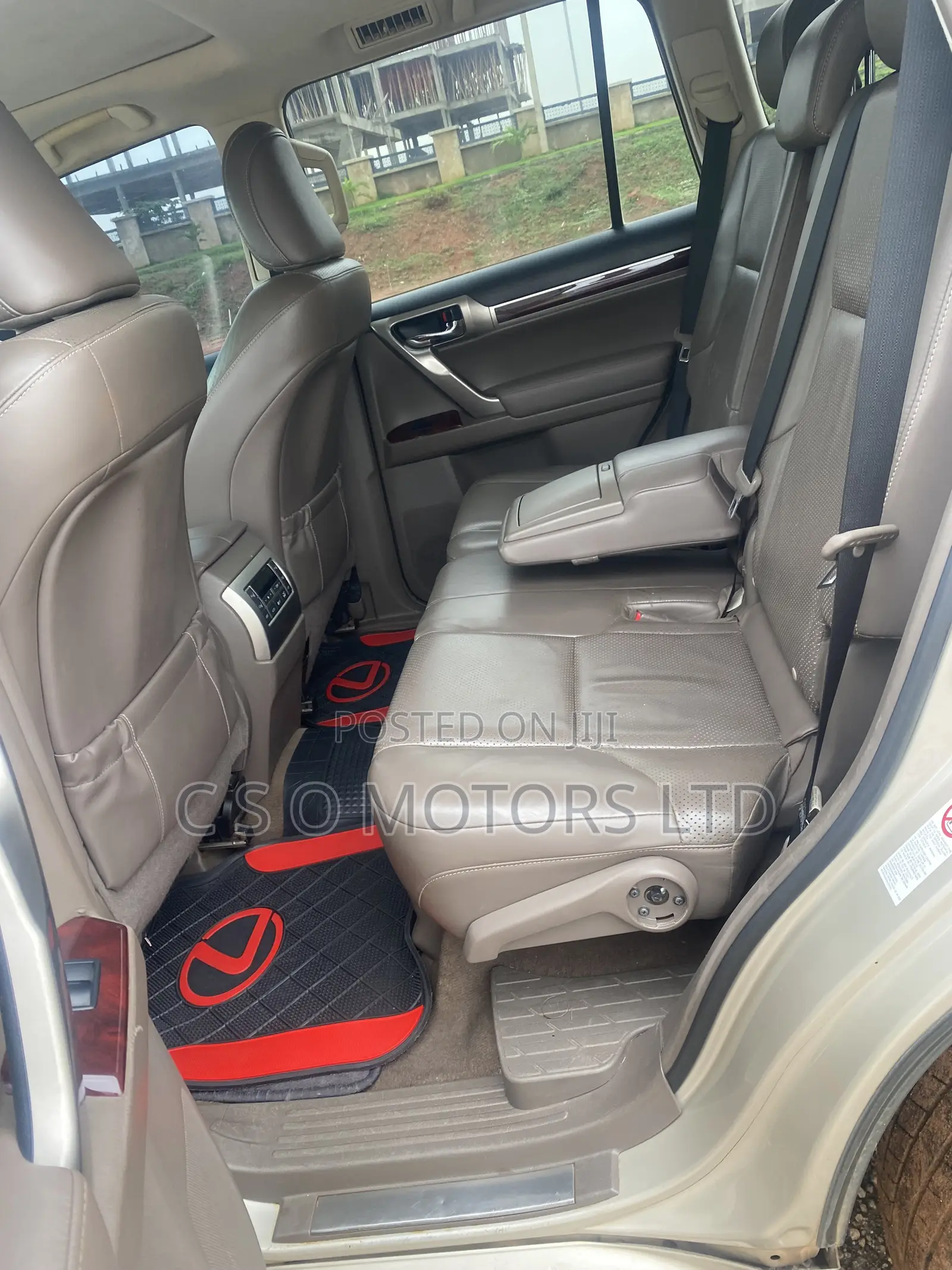 Lexus GX 460 2011 Gold