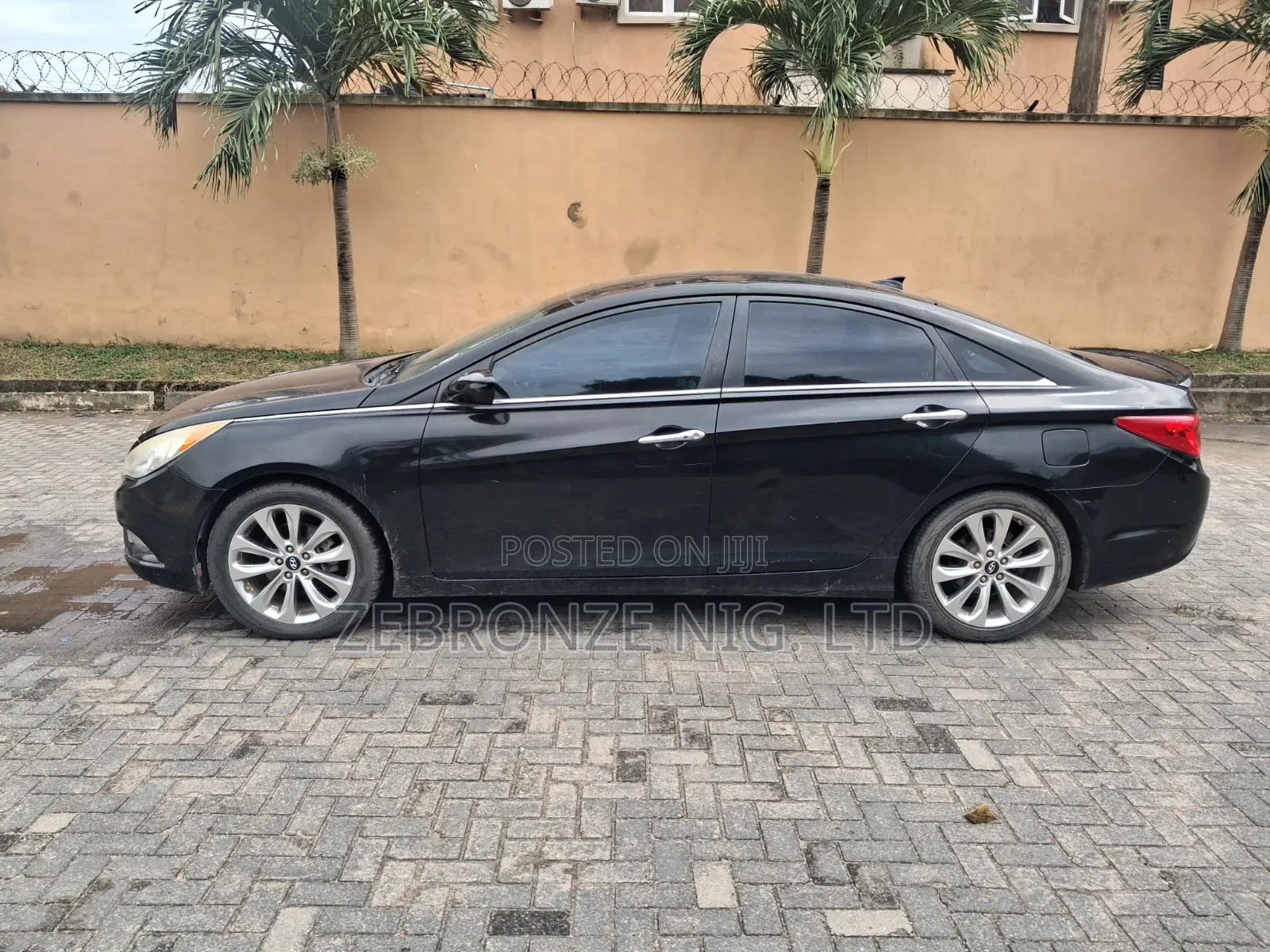 Hyundai Sonata 2013 Black