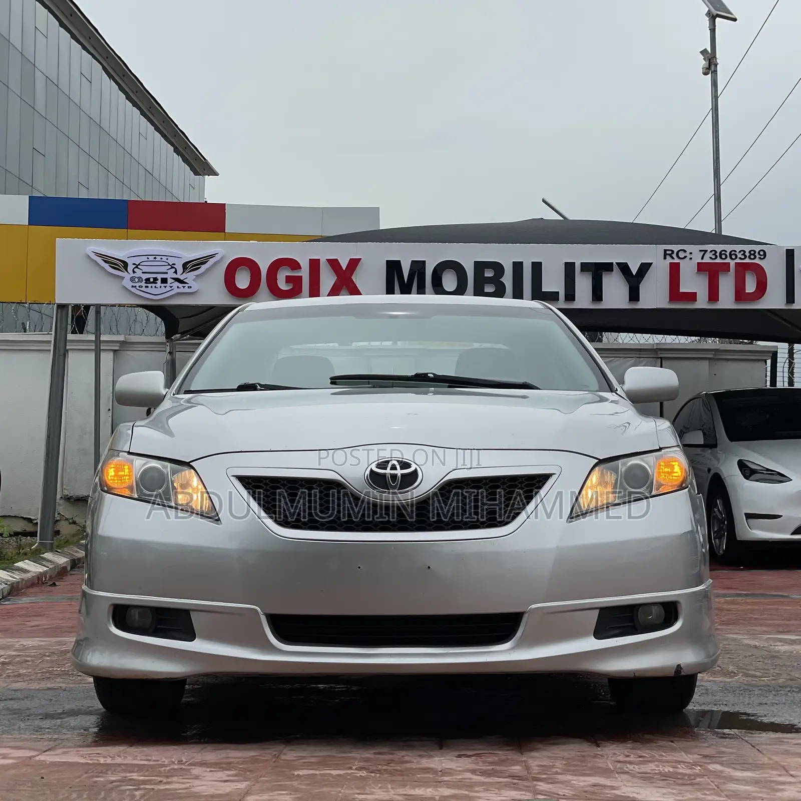 Toyota Camry XLE 4dr Sedan (2.4L 4cyl 5A) 2009 Silver