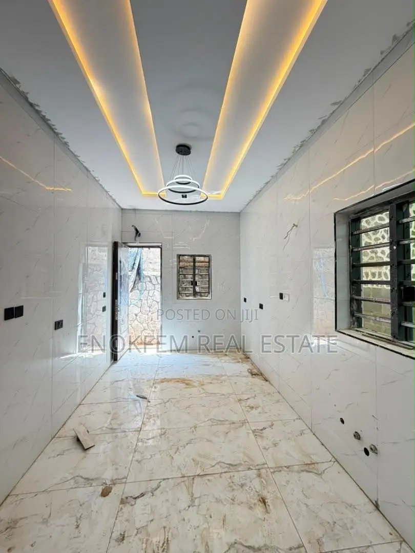 4bdrm Duplex in Ikeja GRA for sale
