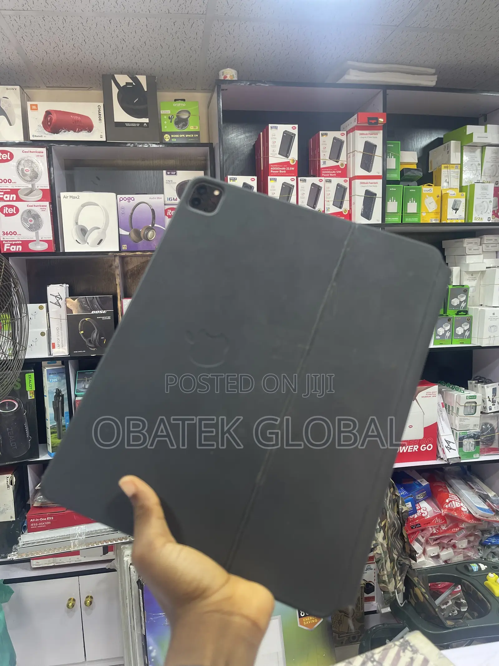 Apple iPad Pro 12.9 (2022) 128 GB Black