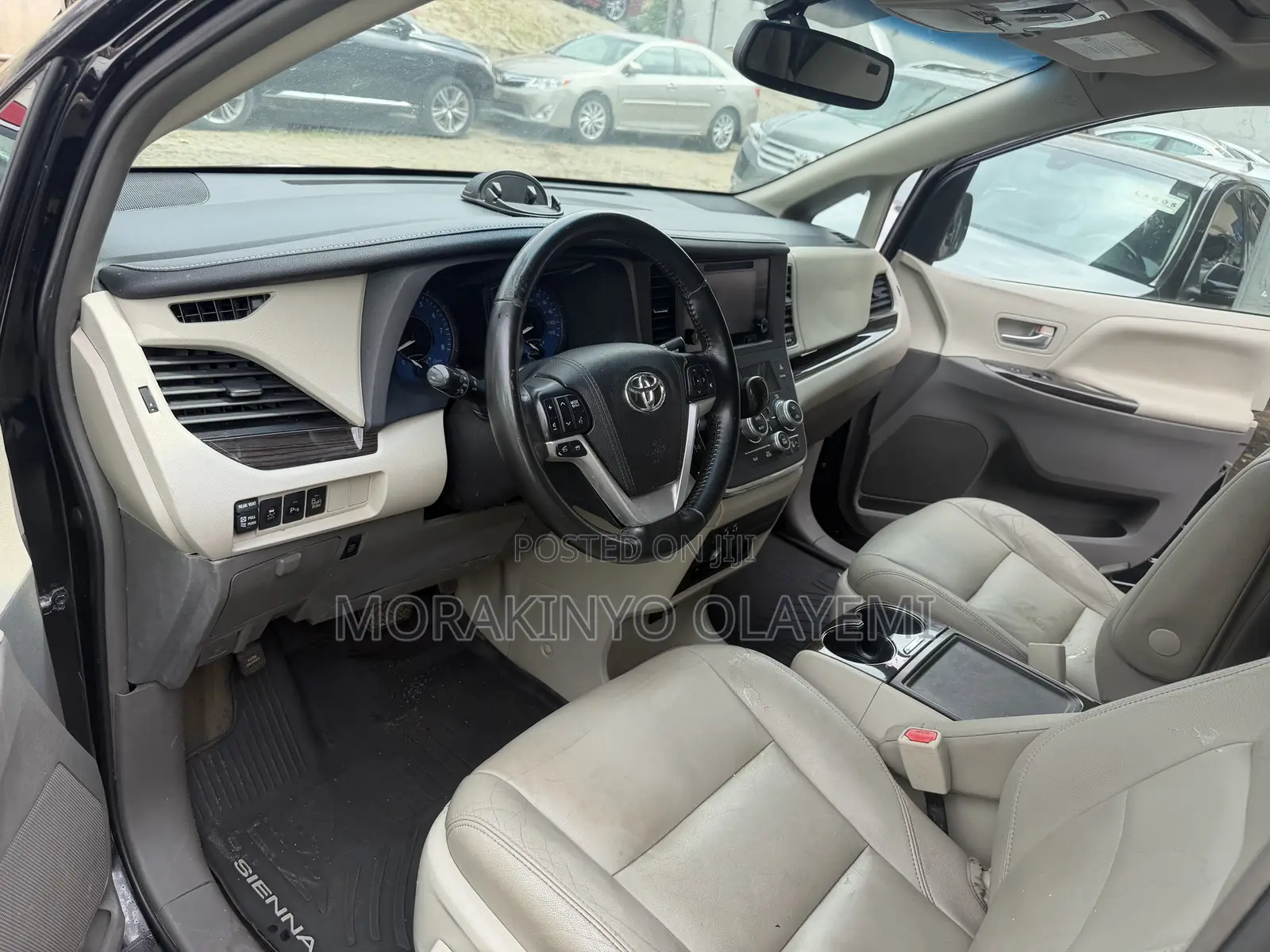 Toyota Sienna XLE 7 Passenger Auto Access Seat (3.5L 6cyl 6A) 2016