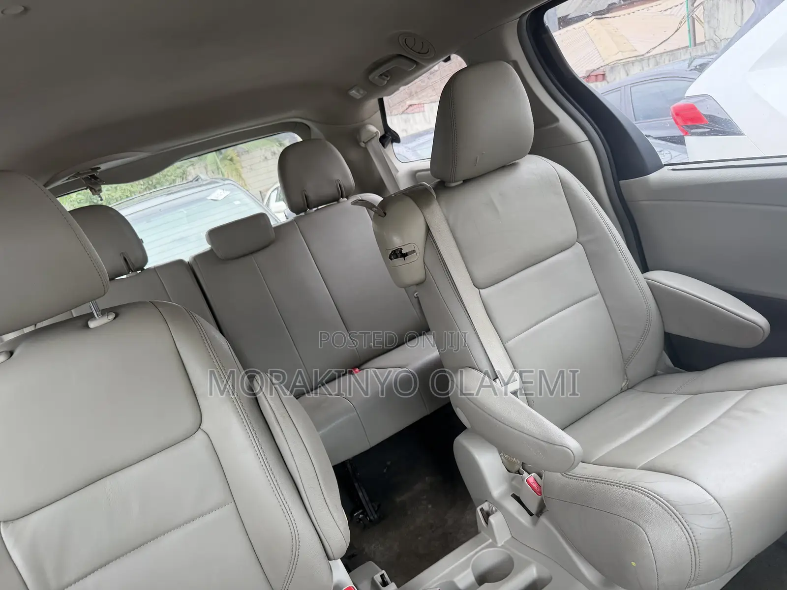 Toyota Sienna XLE 7 Passenger Auto Access Seat (3.5L 6cyl 6A) 2016