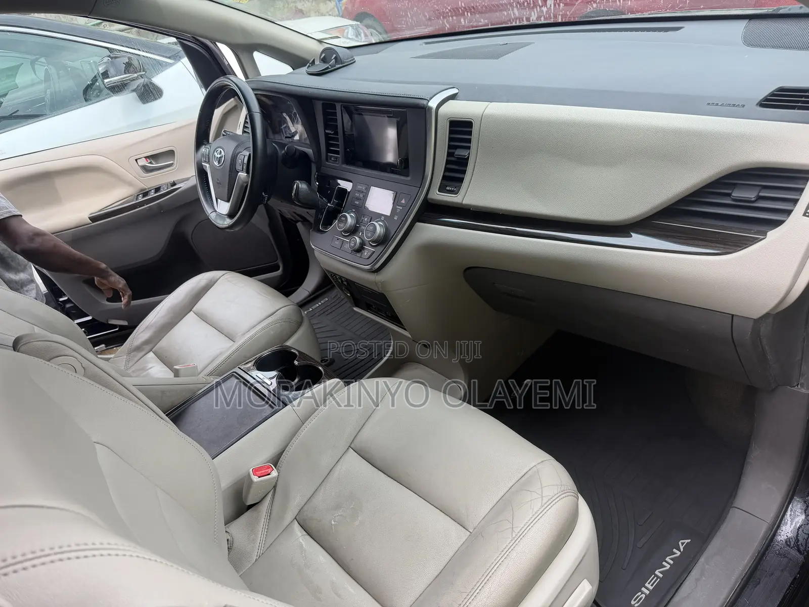 Toyota Sienna XLE 7 Passenger Auto Access Seat (3.5L 6cyl 6A) 2016