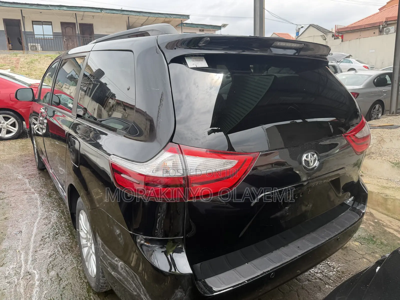 Toyota Sienna XLE 7 Passenger Auto Access Seat (3.5L 6cyl 6A) 2016