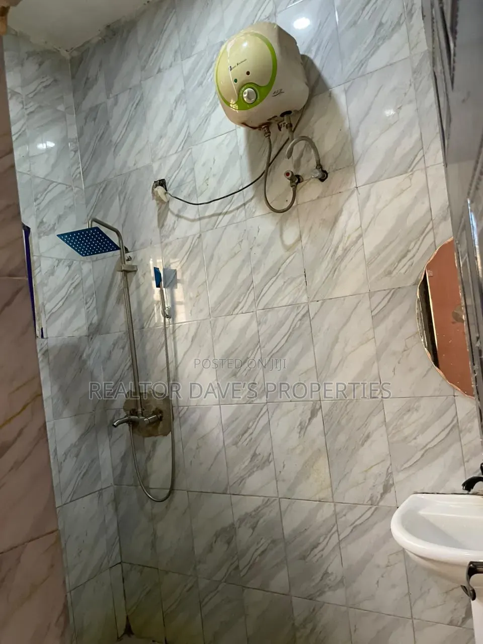 2bdrm Block of Flats in Duste Estate, Dutse-Alhaji for rent