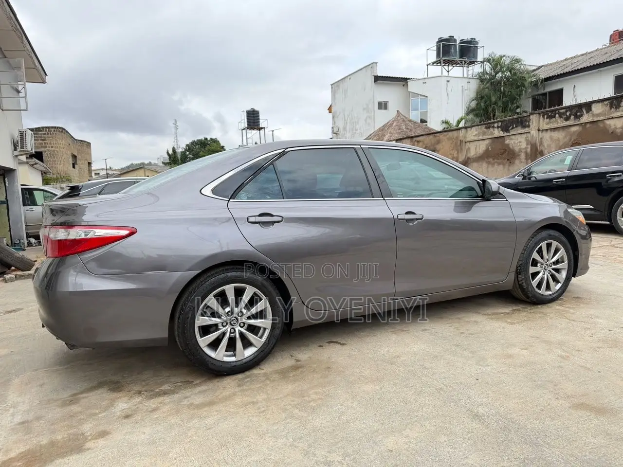 Toyota Camry XLE 4dr Sedan (2.5L 4cyl 6A) 2016 Gray