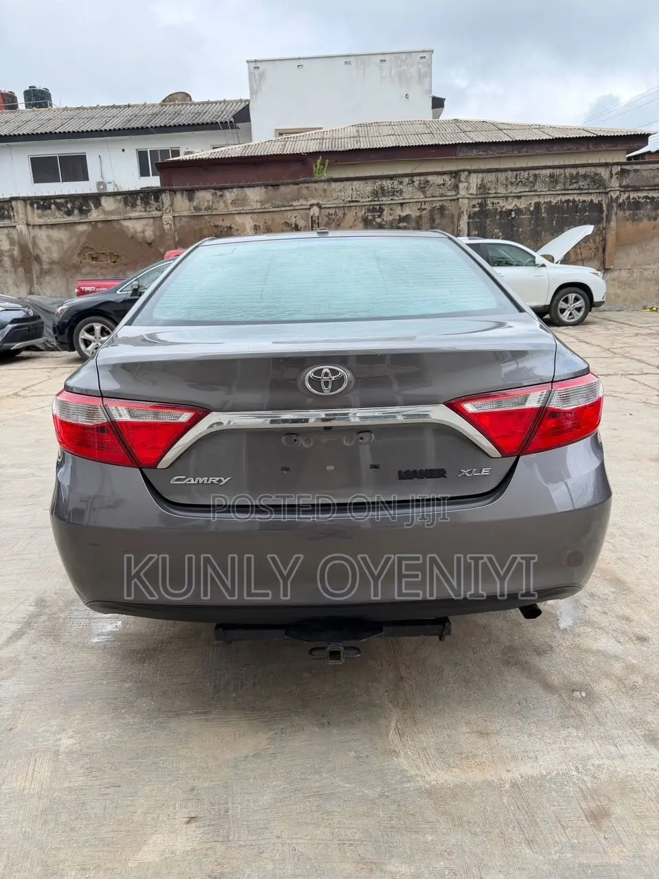 Toyota Camry XLE 4dr Sedan (2.5L 4cyl 6A) 2016 Gray