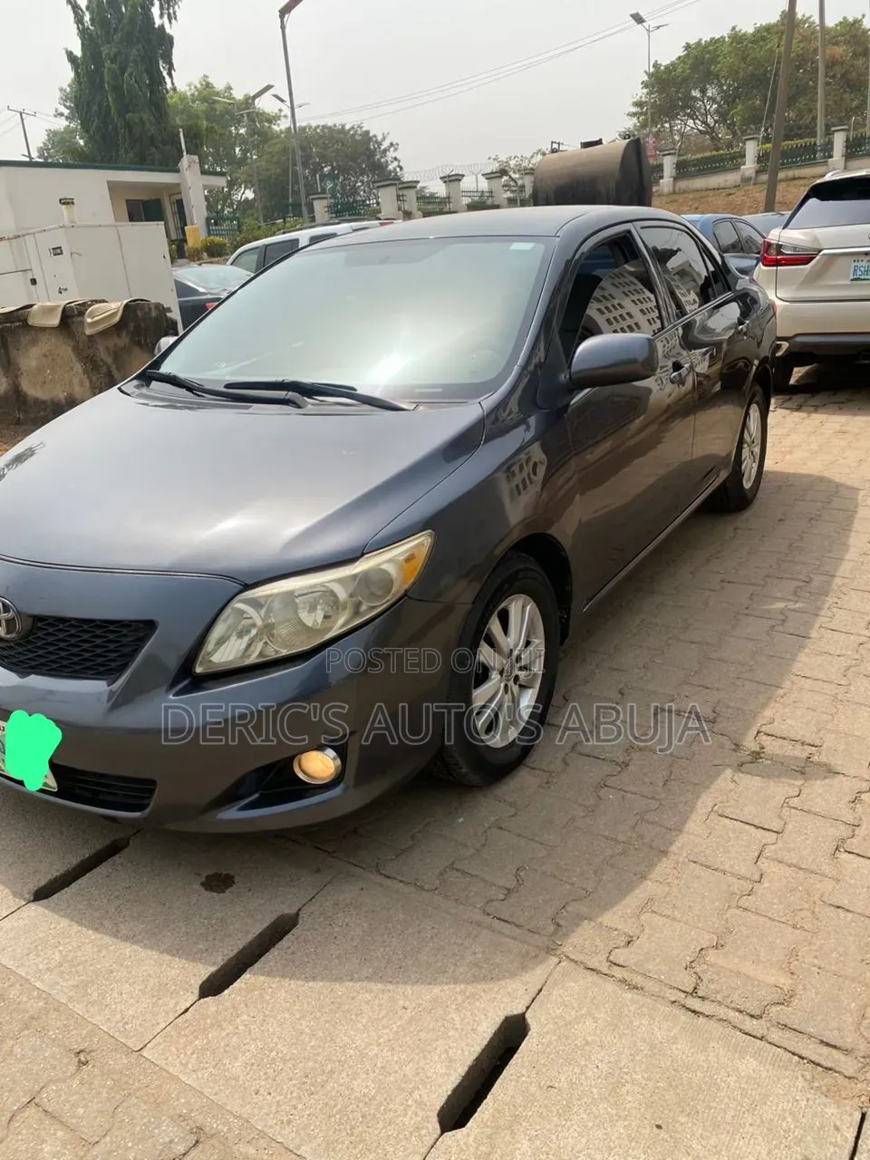 Toyota Corolla LE 4dr Sedan (1.8L 4cyl 4A) 2010 Gray
