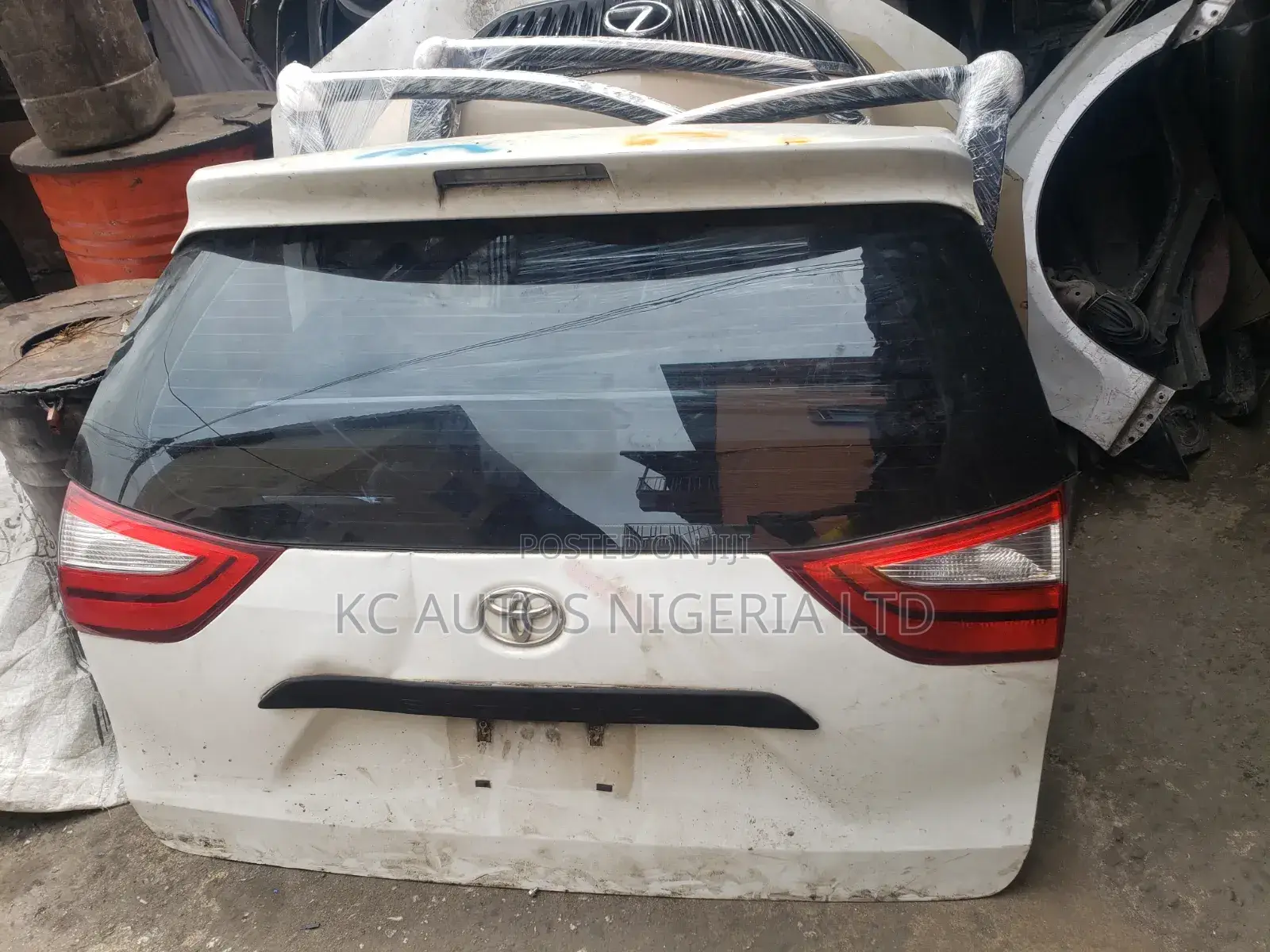 Boot Toyota Sienna 2018 Model Xle