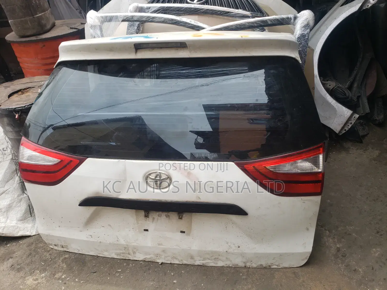 Boot Toyota Sienna 2018 Model Xle