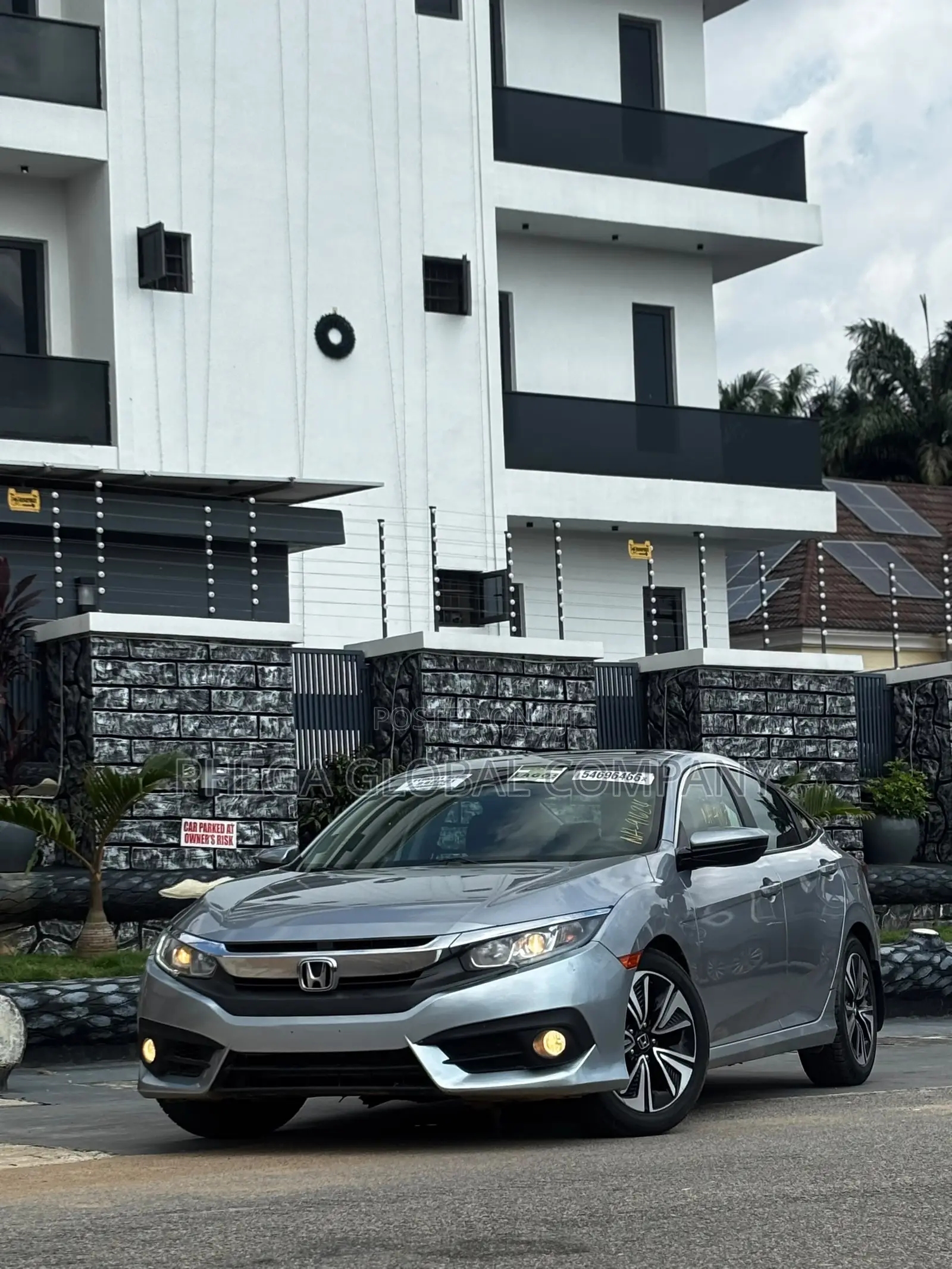 Honda Civic LX 4dr Sedan (2.0L 4cyl) 2016 Gray