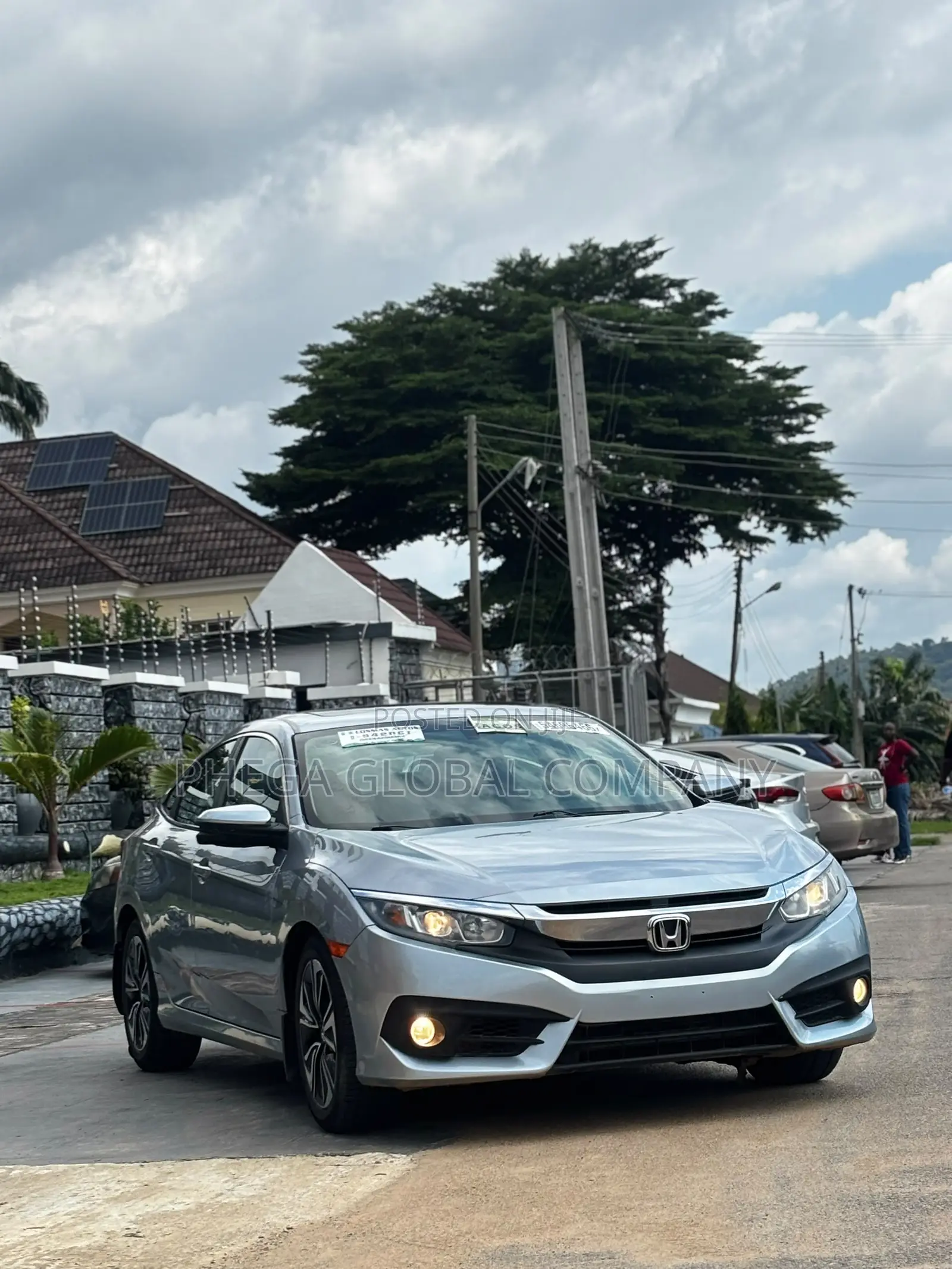 Honda Civic LX 4dr Sedan (2.0L 4cyl) 2016 Gray