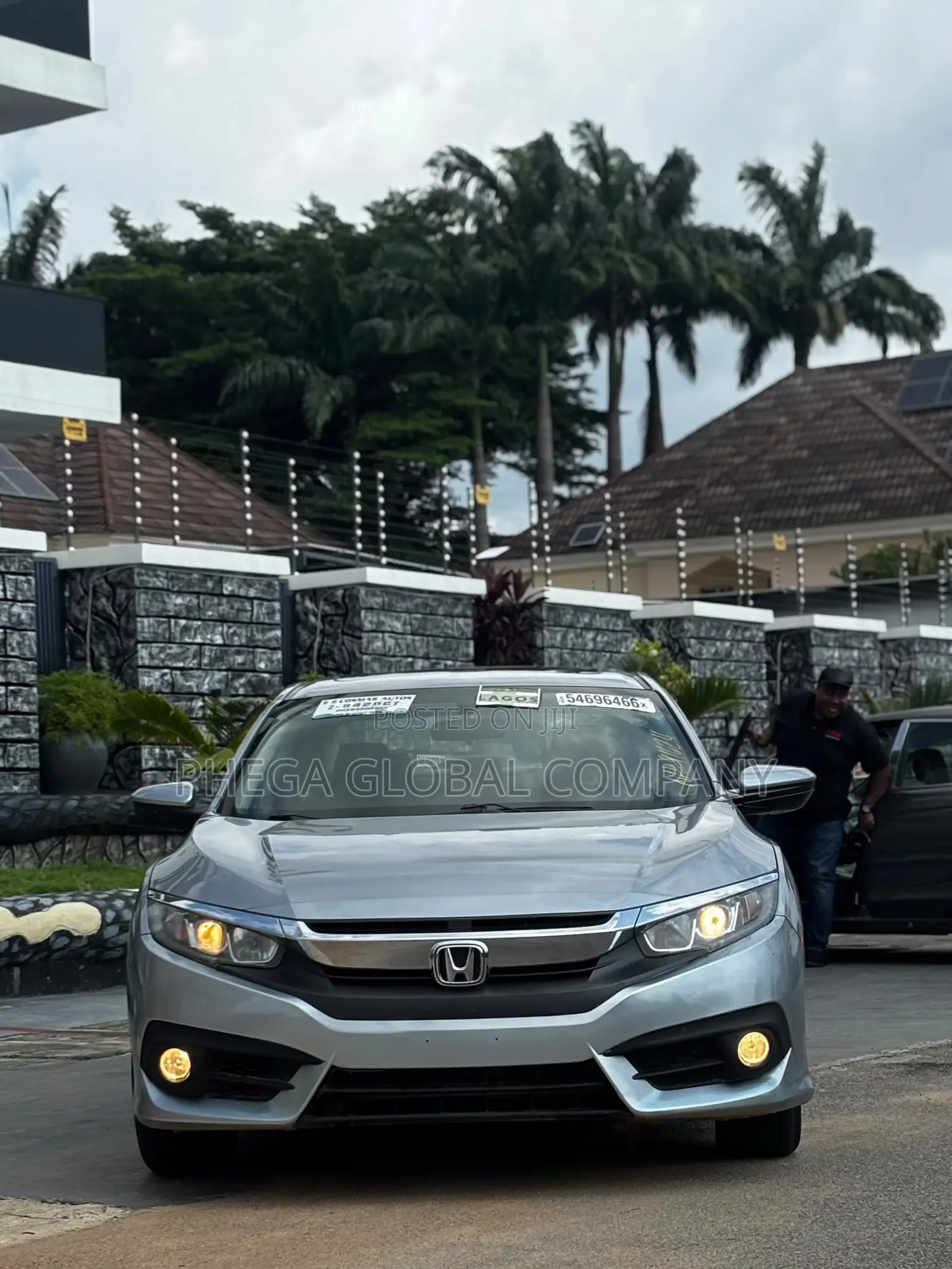 Honda Civic LX 4dr Sedan (2.0L 4cyl) 2016 Gray