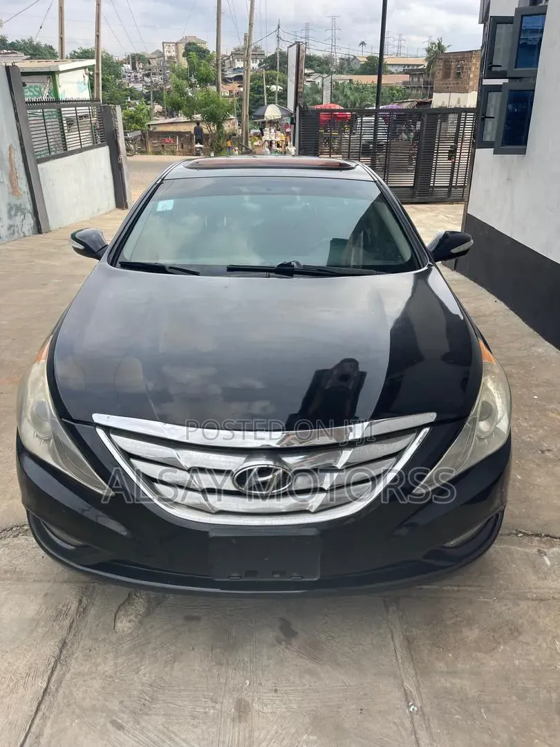 Hyundai Sonata 2011 Black