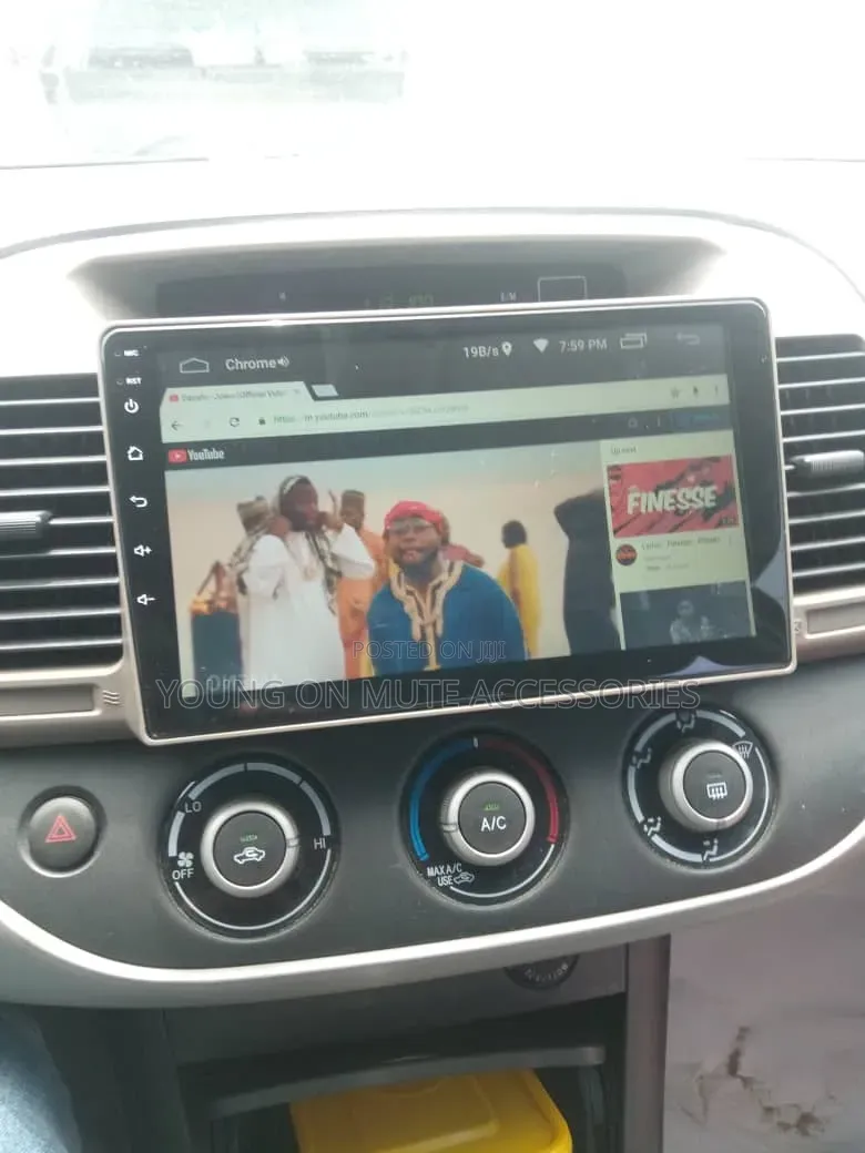 Toyota Camry 2004--06 Android Screen Multimedia Player + Reverse Cam