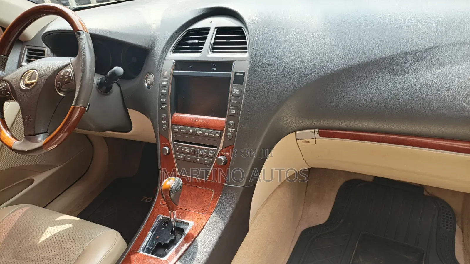 Lexus ES 350 2011 Gold