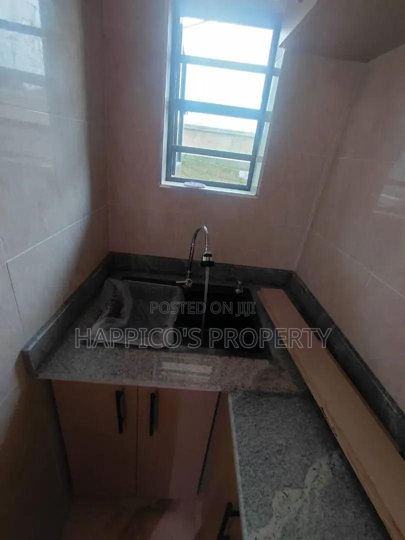 Mini Flat in Opic, Berger for rent