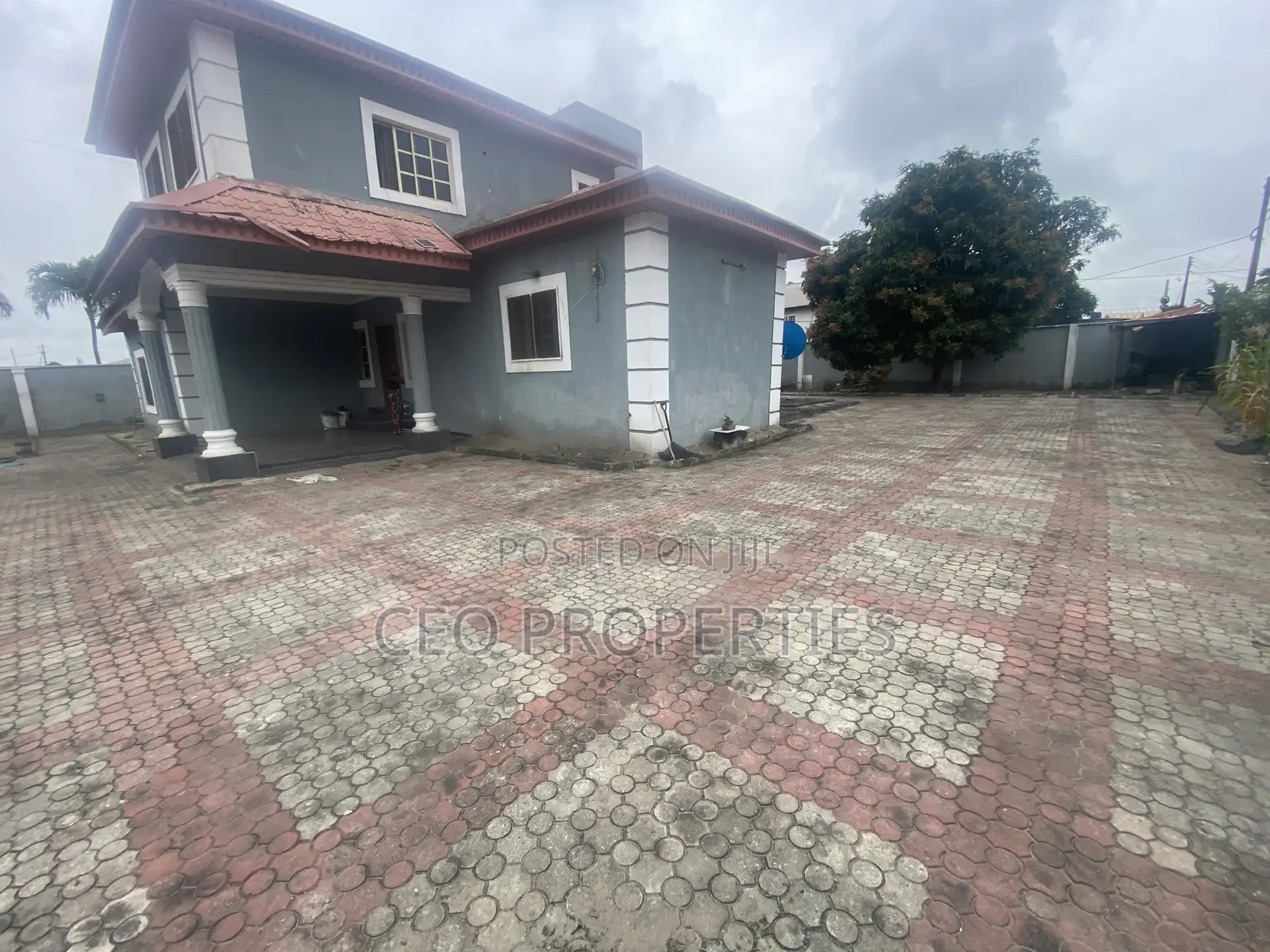 5bdrm Bungalow in Estate/Ado, Ajah for sale
