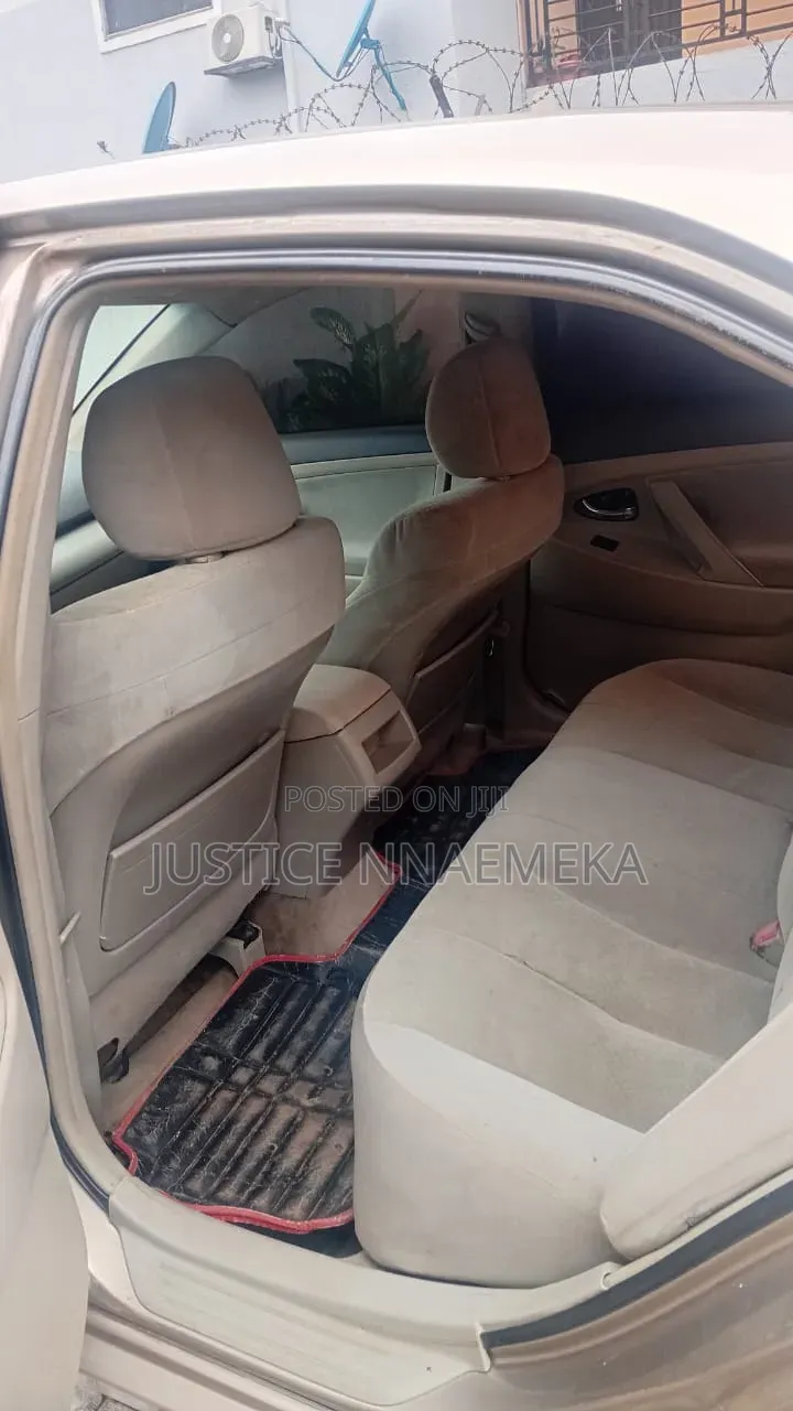 Toyota Camry 2008 Gold