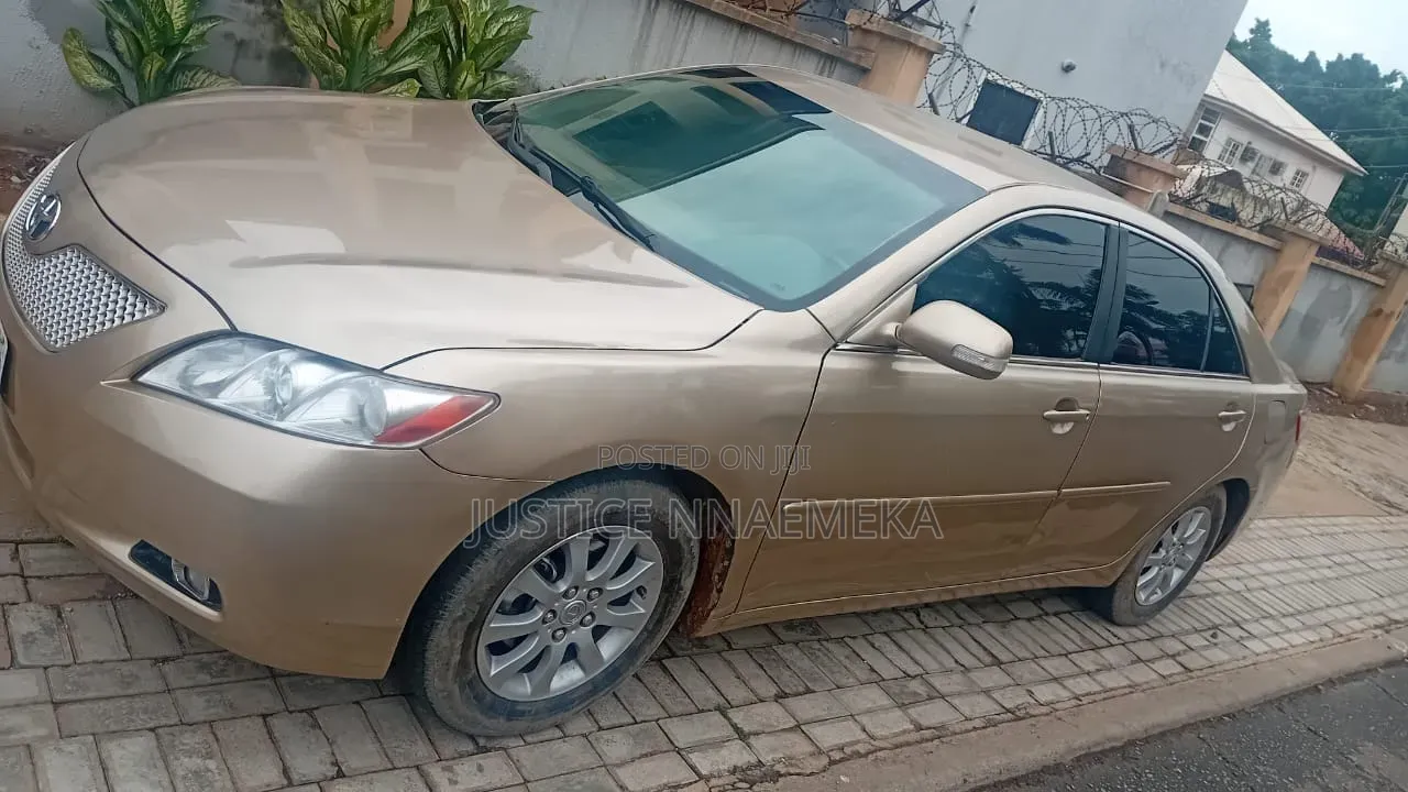 Toyota Camry 2008 Gold