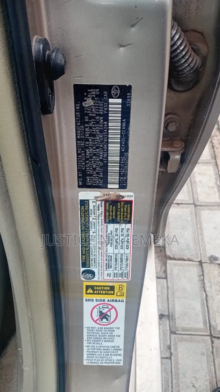 Toyota Camry 2008 Gold