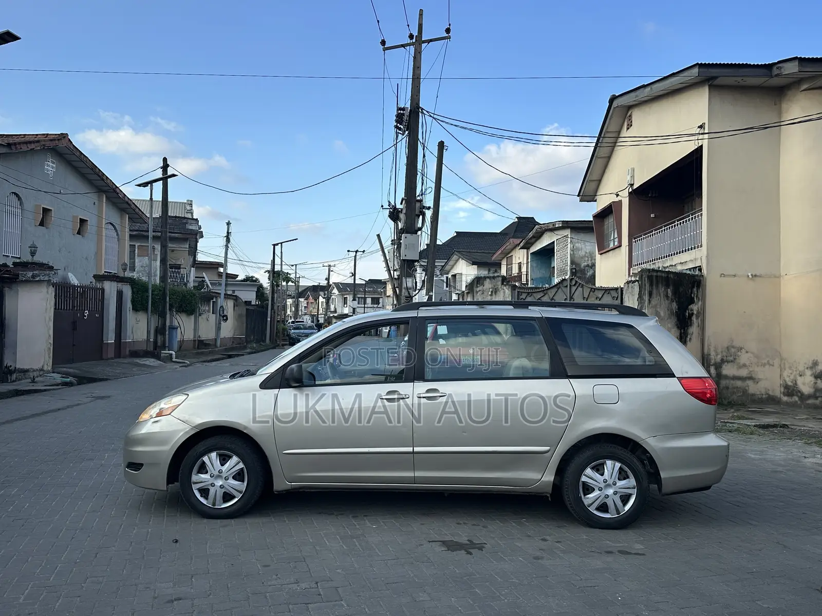 Toyota Sienna CE AWD 2008 Gold
