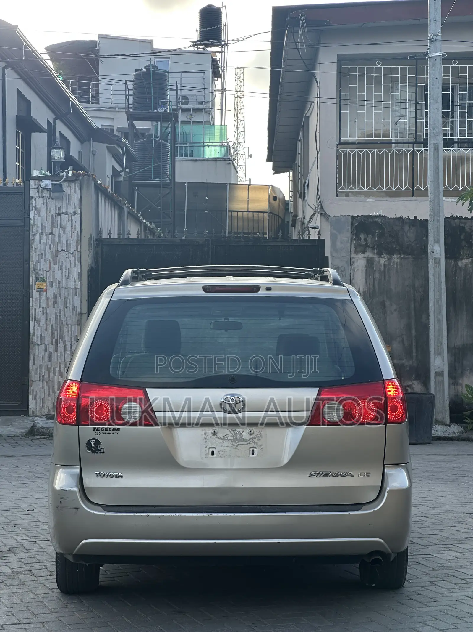 Toyota Sienna CE AWD 2008 Gold